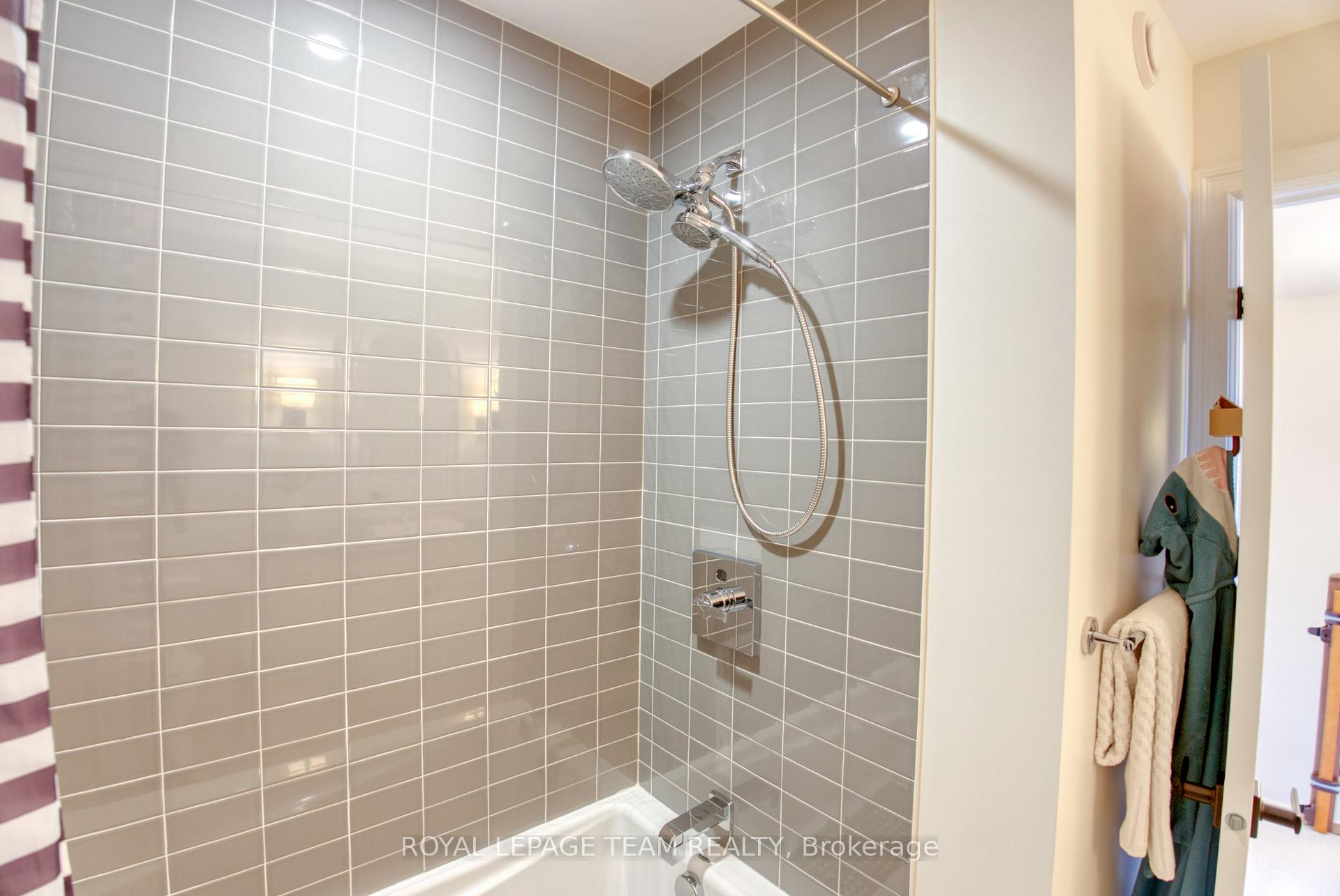 Photo 32 of 102 Helen Rapp Way, Ottawa, Blossom Park/Kemp Park/Findlay Creek — HOMEH