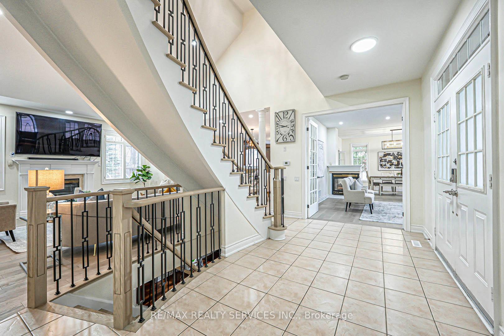 Photo 5 of 63 Links Lane, Brampton, Credit Valley — HOMEH