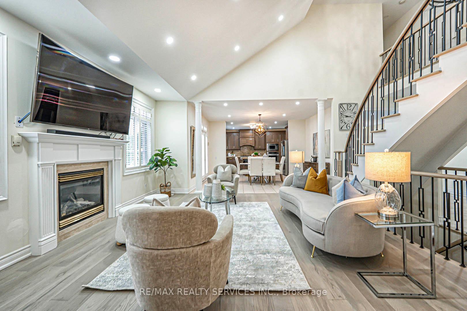 Photo 7 of 63 Links Lane, Brampton, Credit Valley — HOMEH