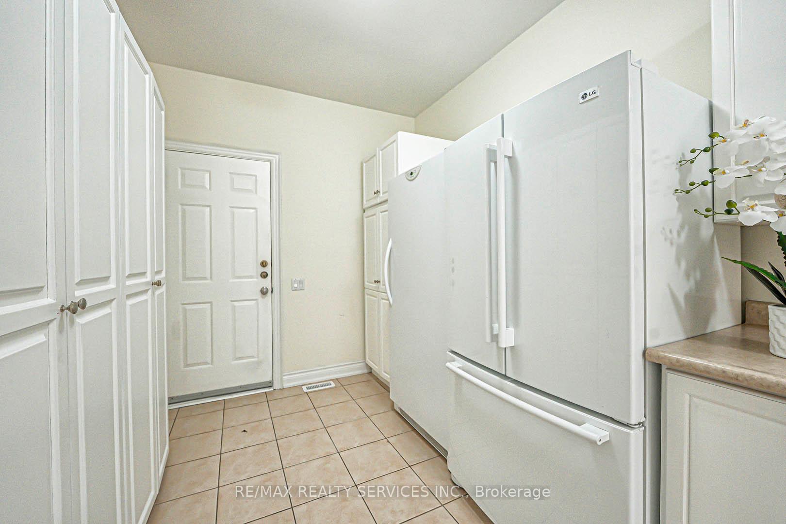 Photo 21 of 63 Links Lane, Brampton, Credit Valley — HOMEH