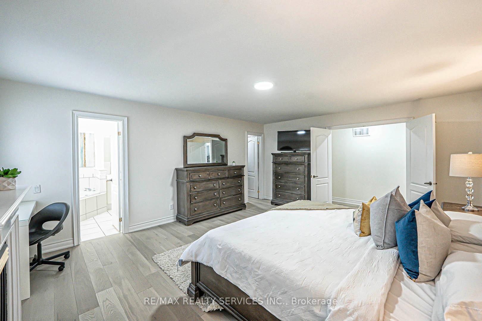 Photo 25 of 63 Links Lane, Brampton, Credit Valley — HOMEH