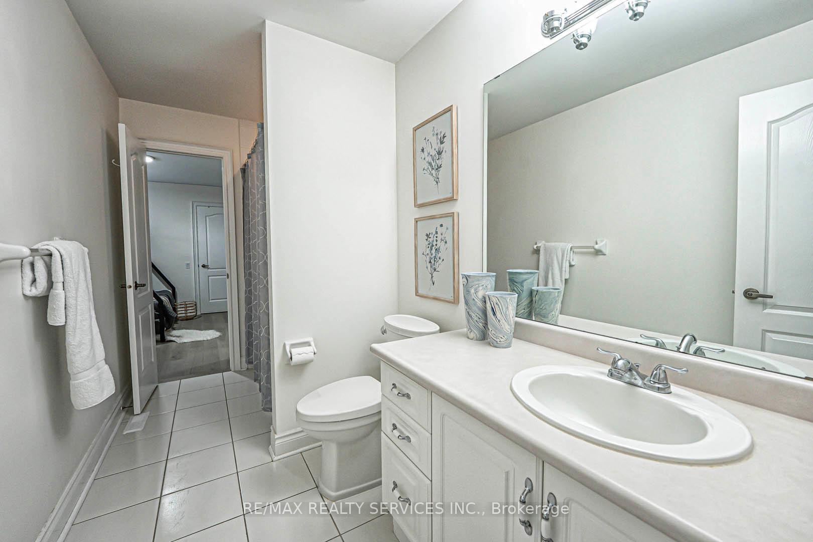 Photo 28 of 63 Links Lane, Brampton, Credit Valley — HOMEH
