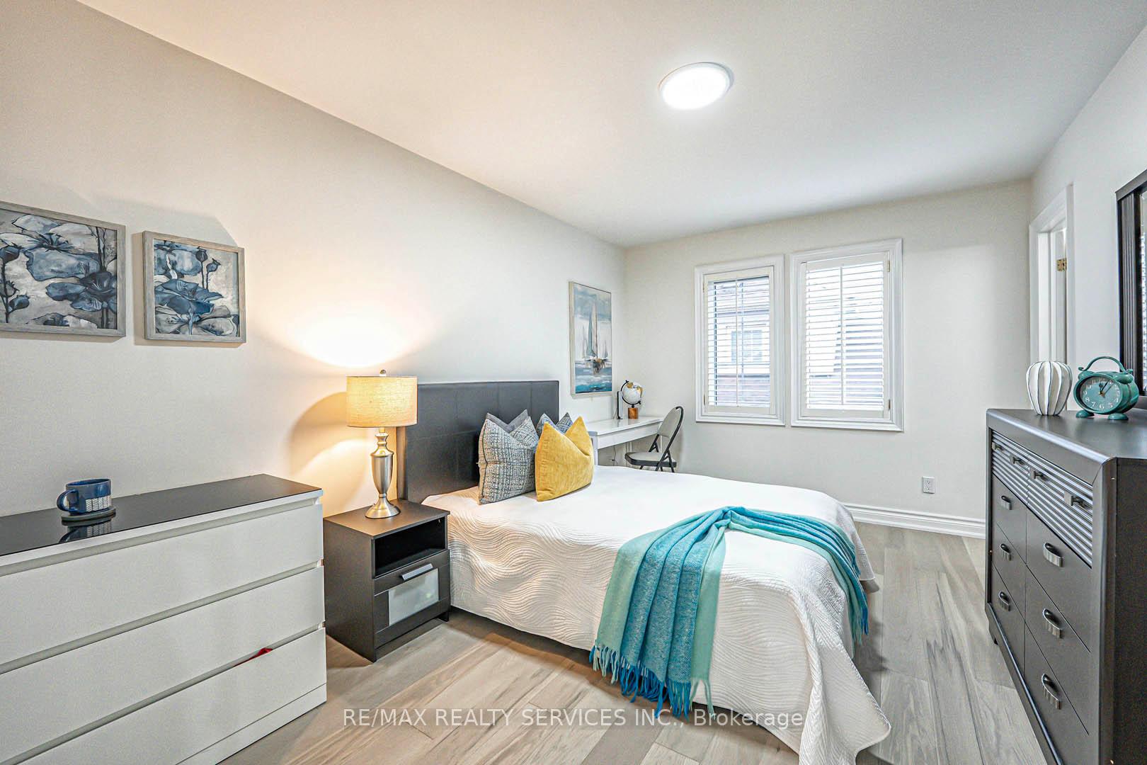 Photo 30 of 63 Links Lane, Brampton, Credit Valley — HOMEH