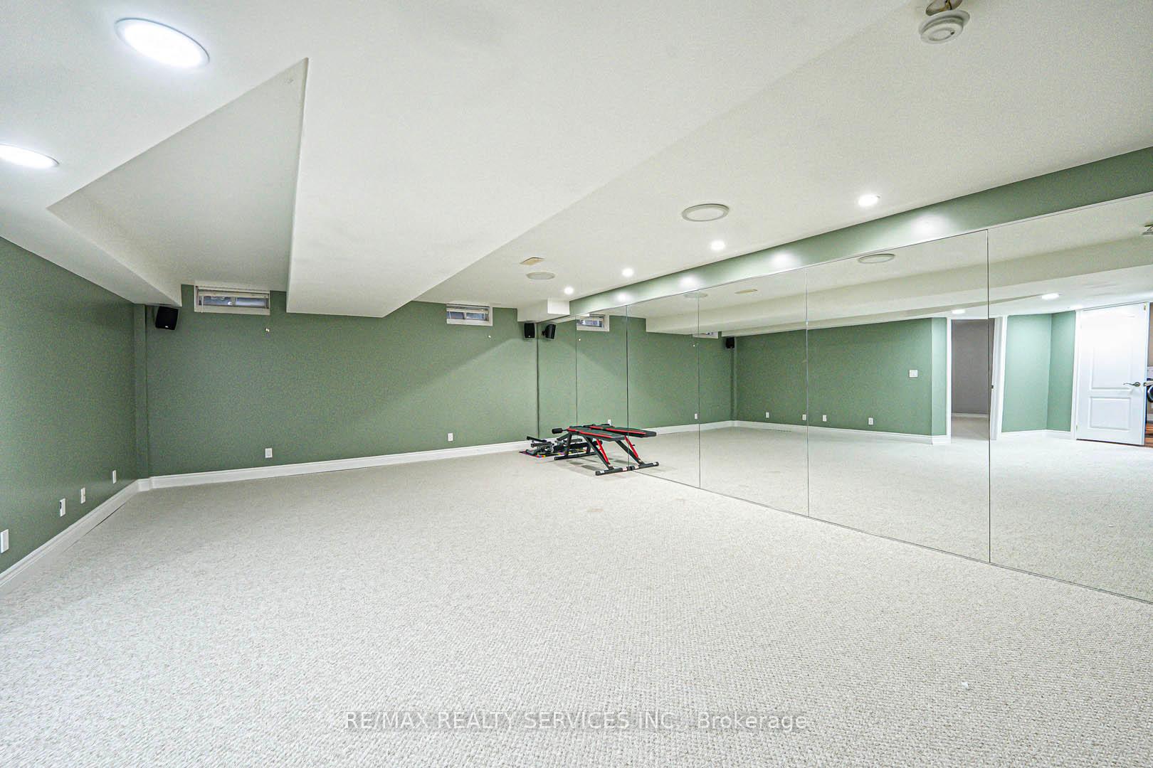 Photo 35 of 63 Links Lane, Brampton, Credit Valley — HOMEH