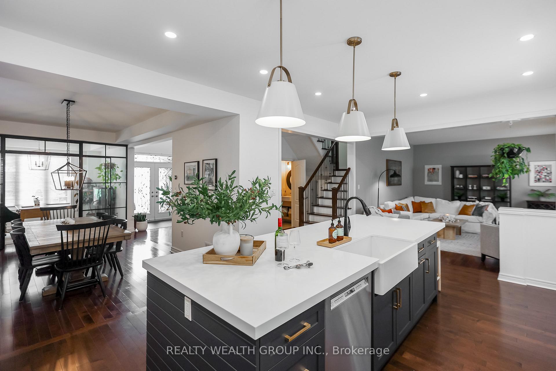 Photo 7 of 22 Halldorson Avenue, Aurora, Bayview Northeast — HOMEH