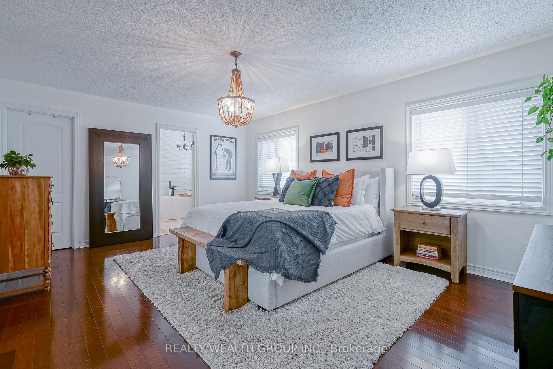 Photo 17 of 22 Halldorson Avenue, Aurora, Bayview Northeast — HOMEH