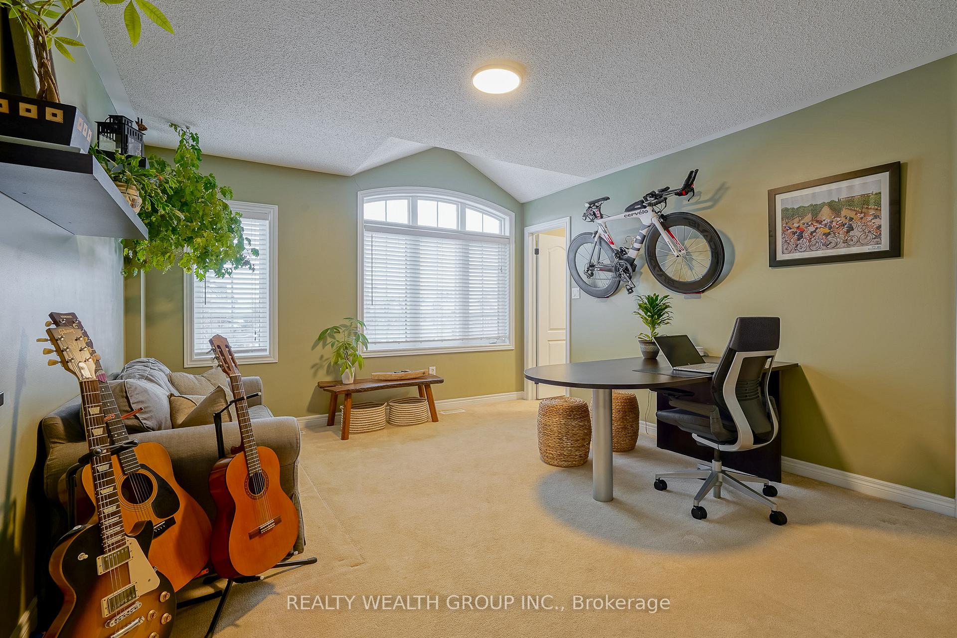 Photo 20 of 22 Halldorson Avenue, Aurora, Bayview Northeast — HOMEH