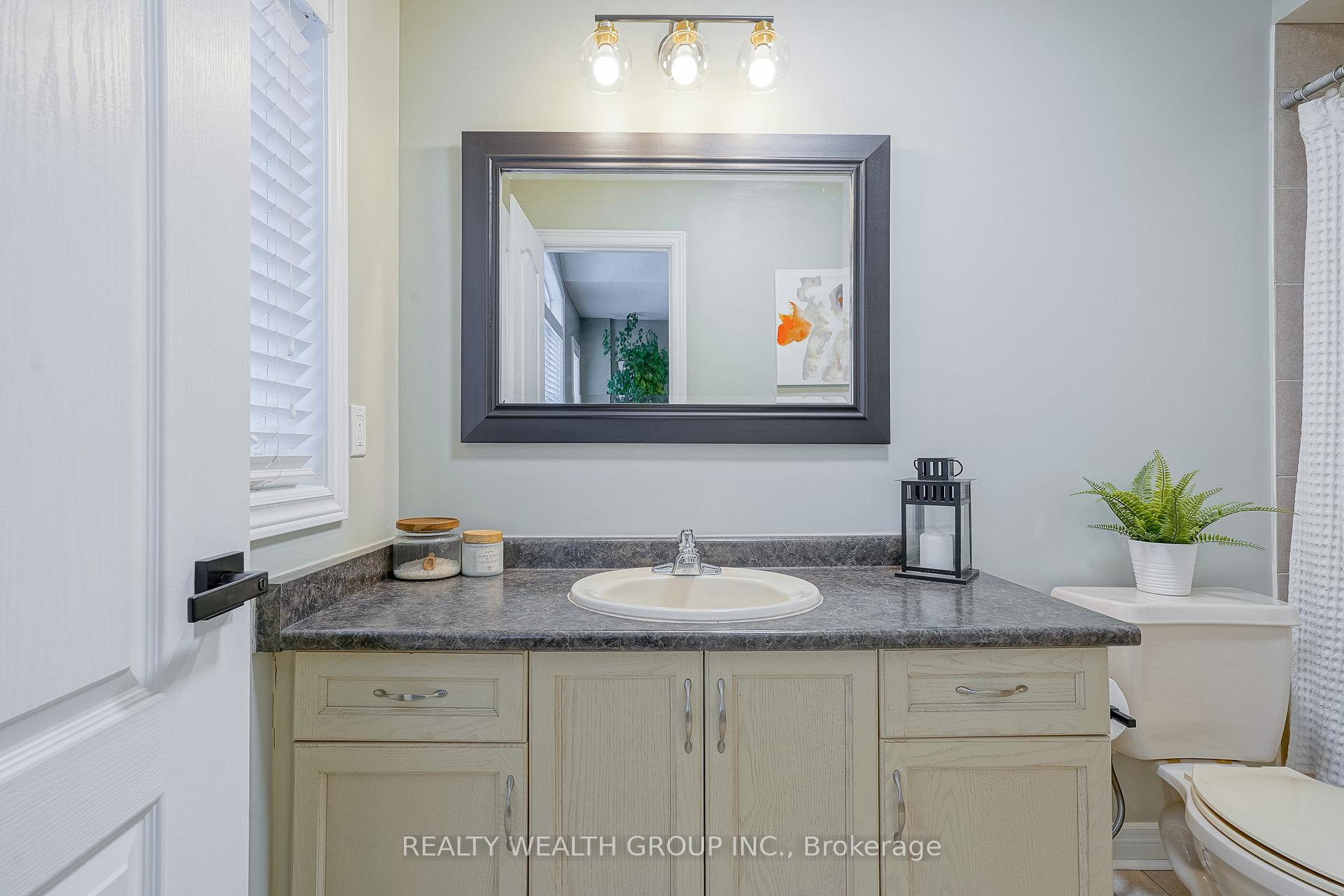 Photo 21 of 22 Halldorson Avenue, Aurora, Bayview Northeast — HOMEH