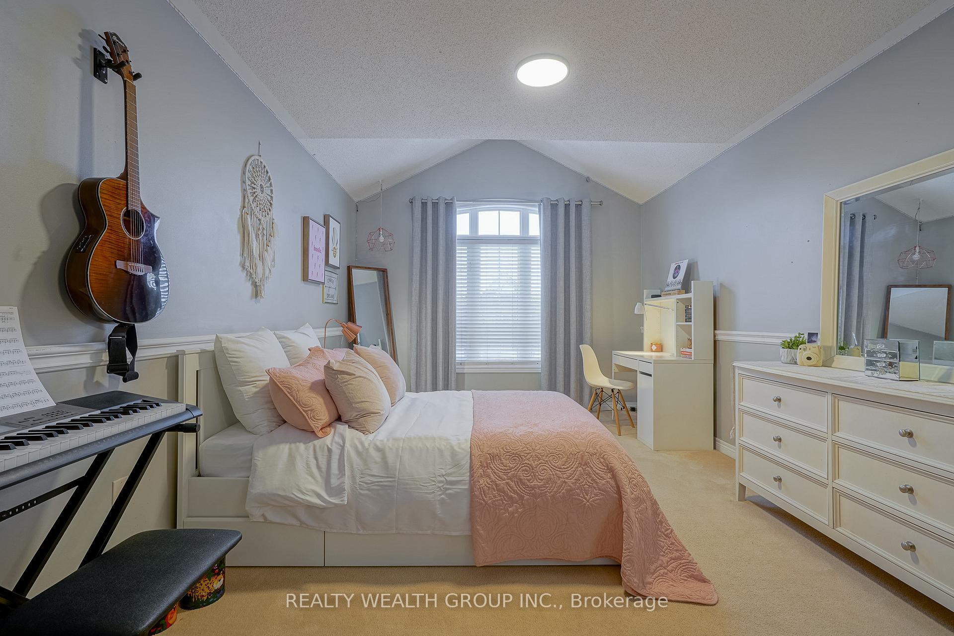 Photo 23 of 22 Halldorson Avenue, Aurora, Bayview Northeast — HOMEH