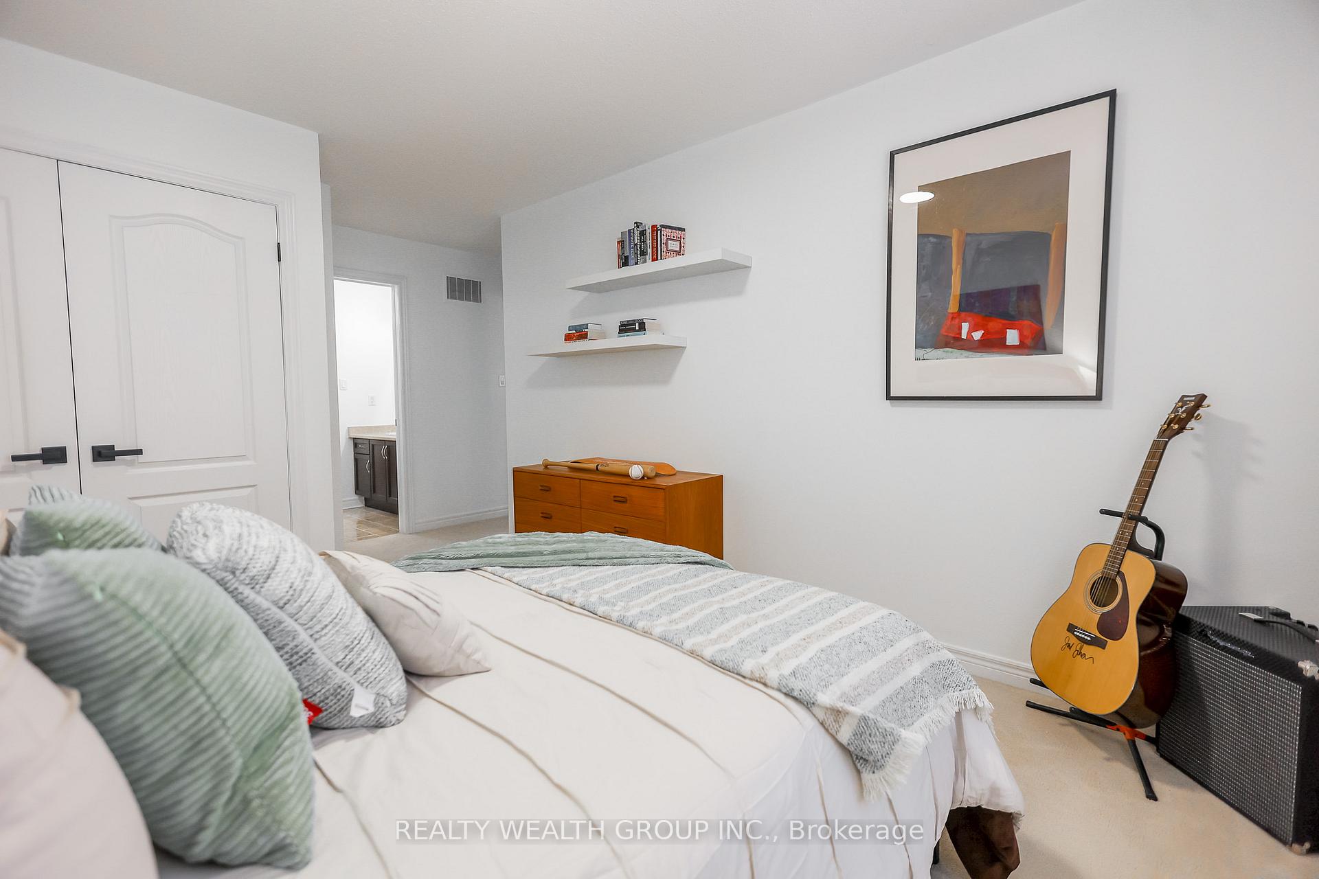 Photo 25 of 22 Halldorson Avenue, Aurora, Bayview Northeast — HOMEH