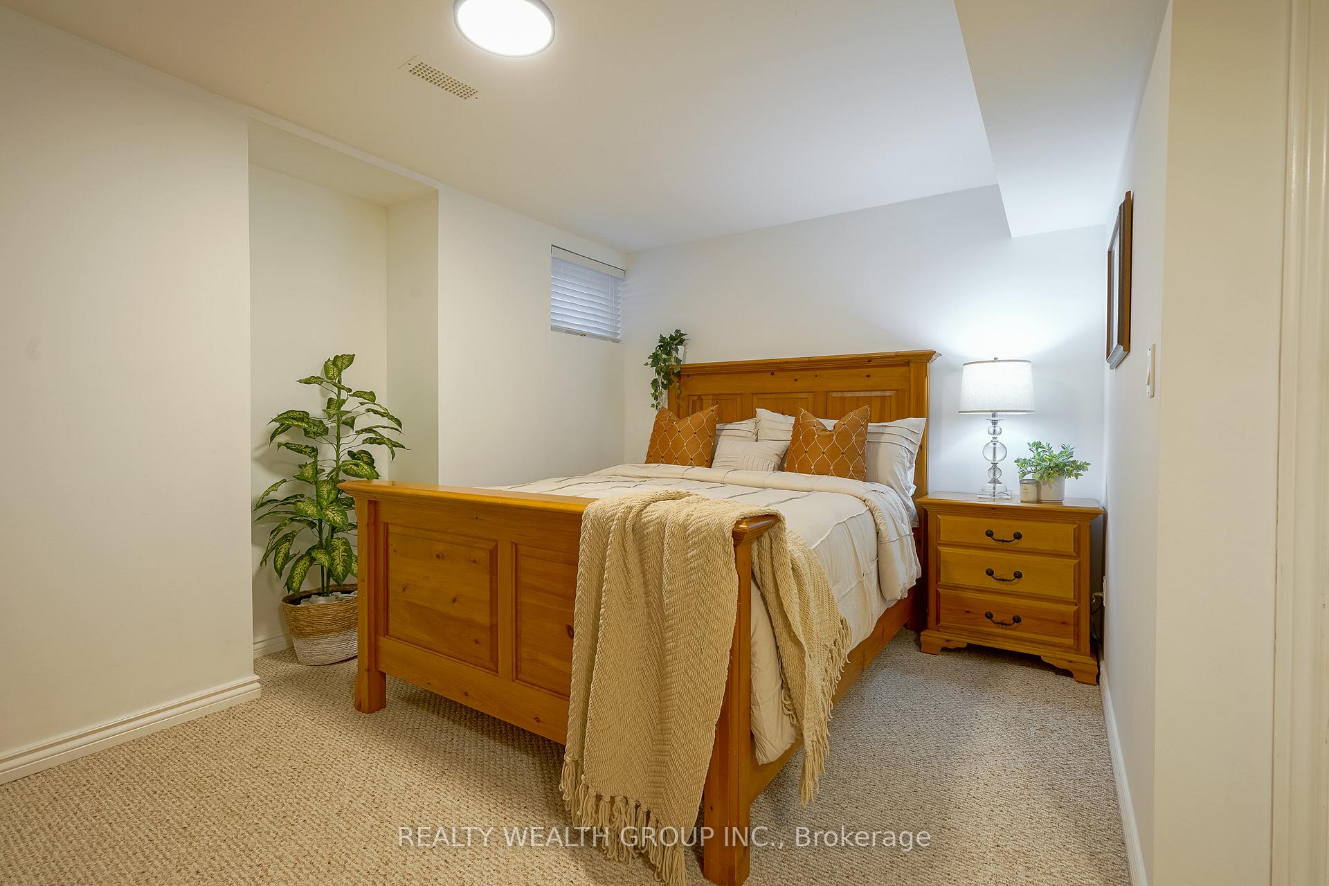 Photo 28 of 22 Halldorson Avenue, Aurora, Bayview Northeast — HOMEH