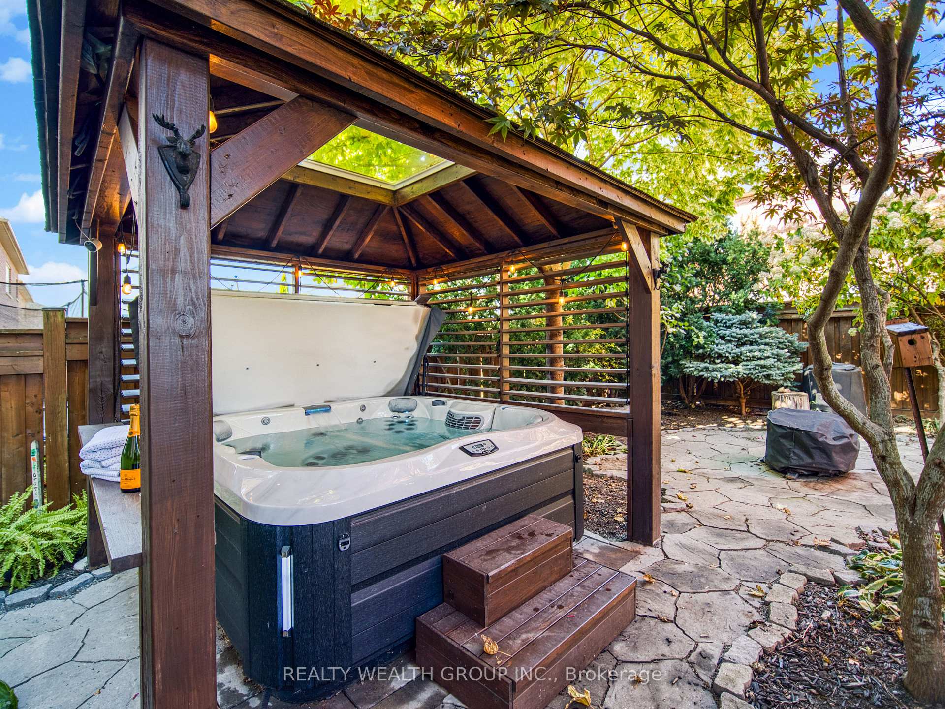 Photo 35 of 22 Halldorson Avenue, Aurora, Bayview Northeast — HOMEH