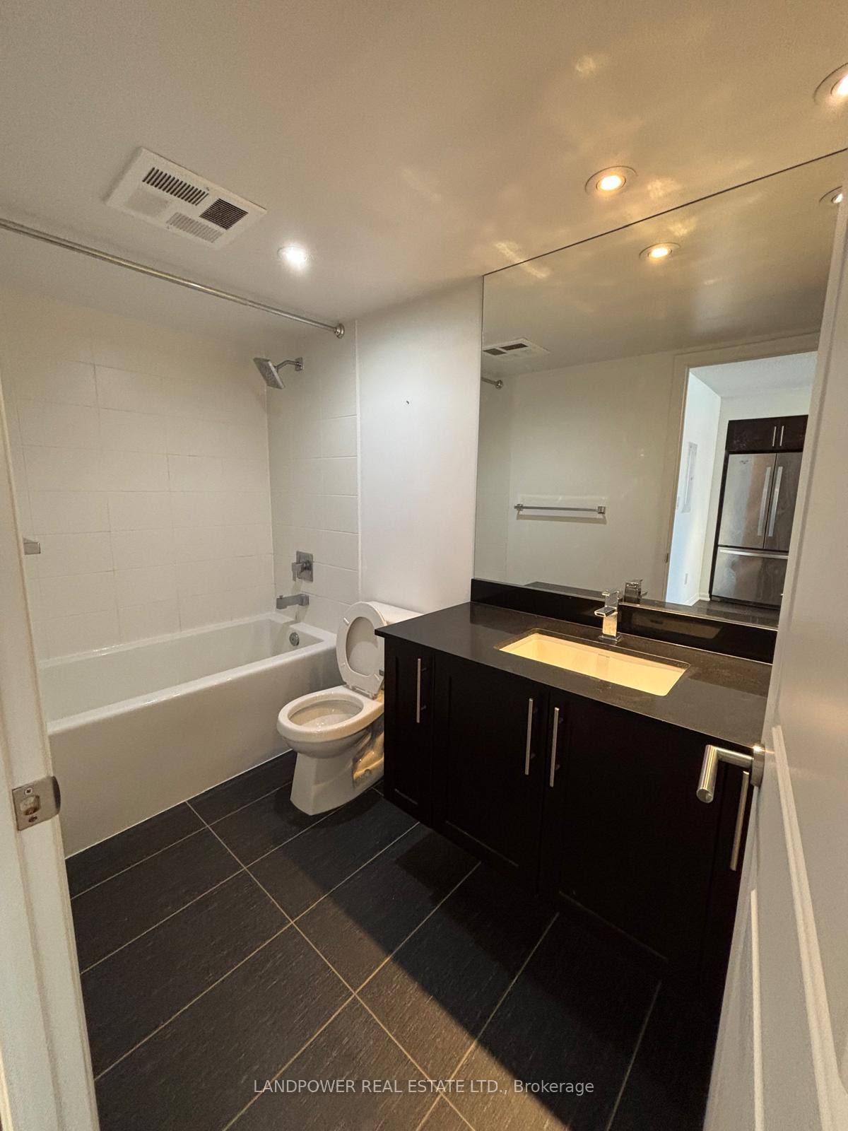 Photo 2 of Unit 1113, 400 Adelaide Street E, Toronto, Moss Park — HOMEH