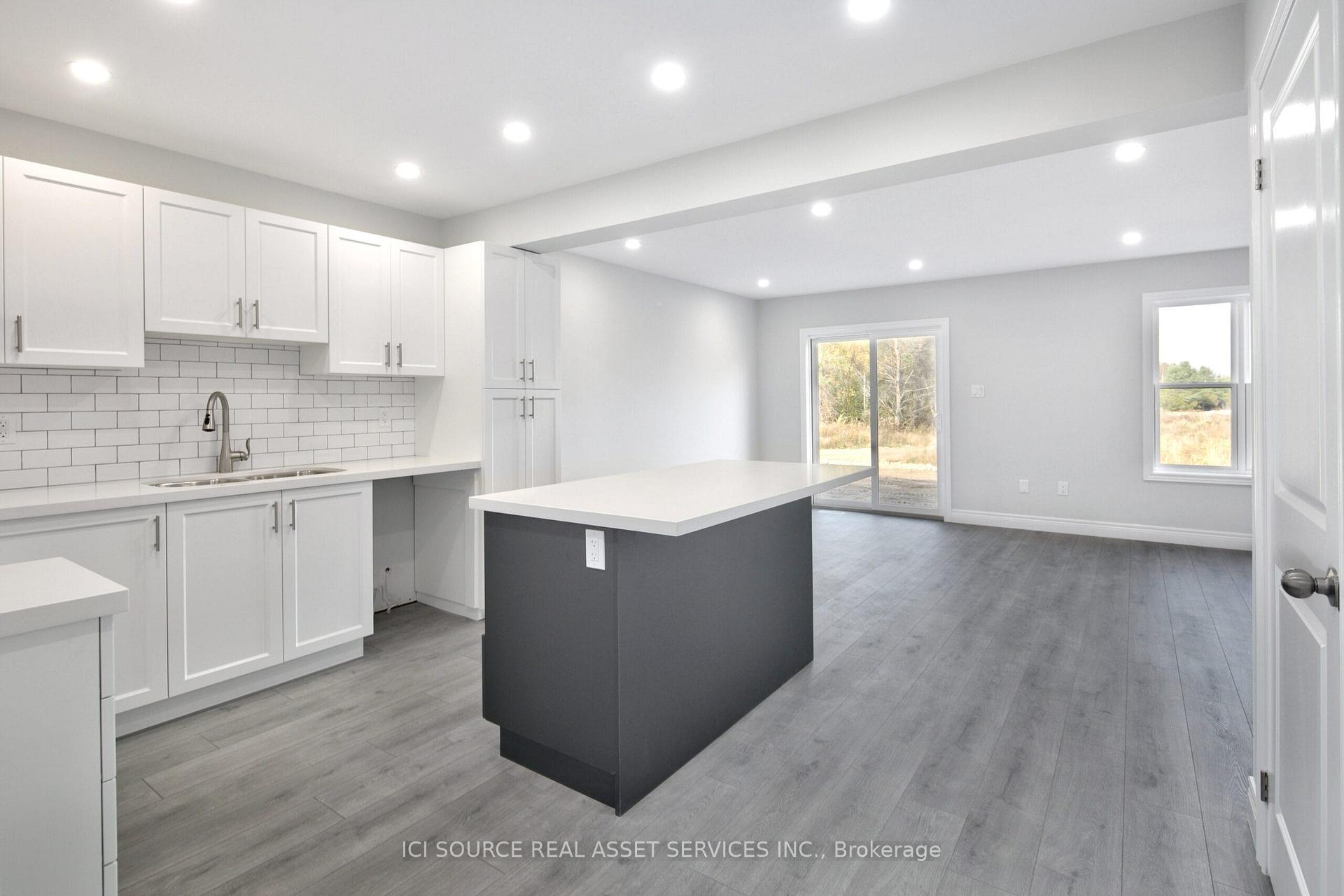 Photo 2 of 880 Wild Rose Drive, Gravenhurst, Muskoka (S) — HOMEH