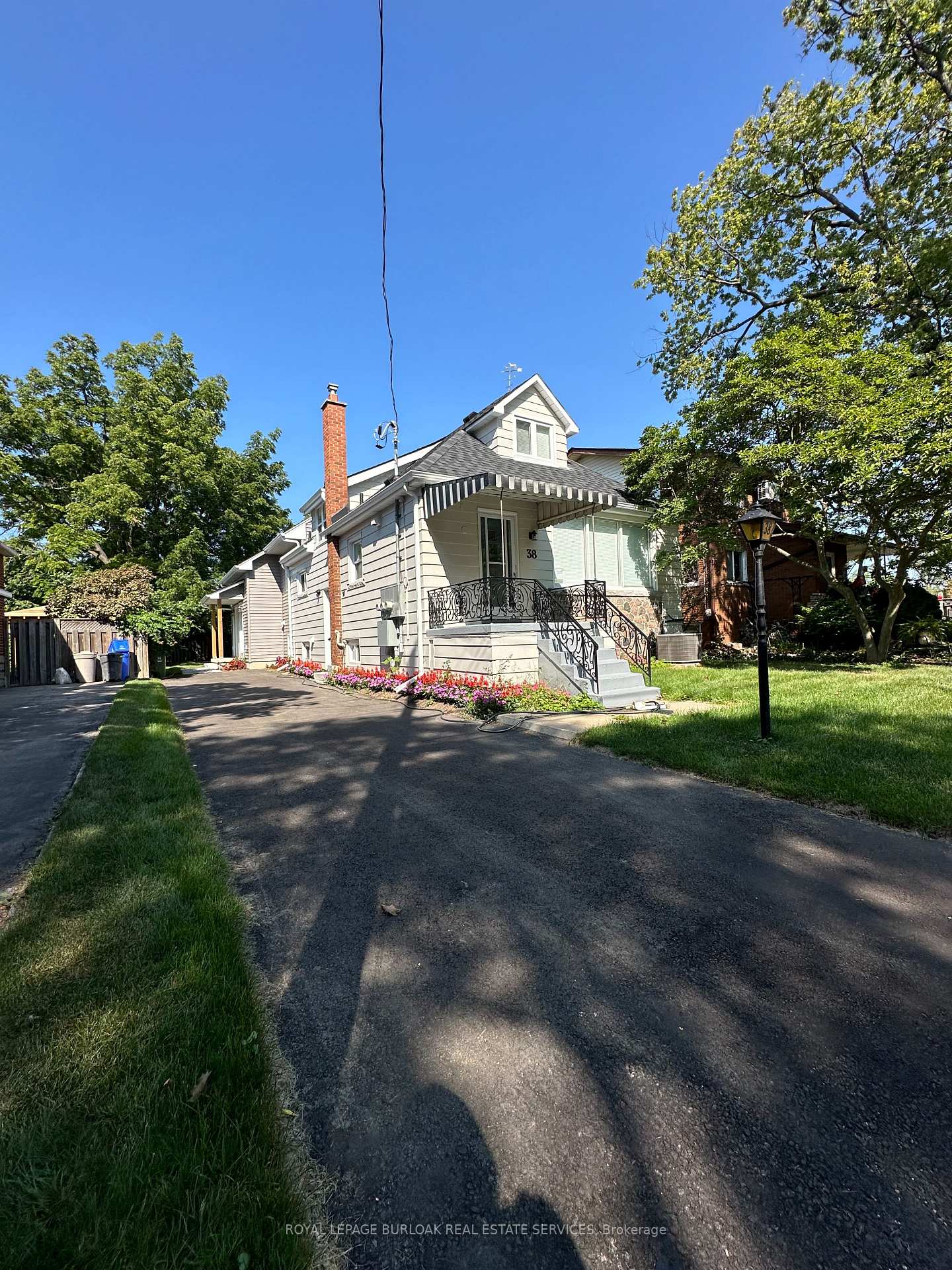 Photo 1 of 38 Viewpoint Avenue, Hamilton, Eastmount — HOMEH