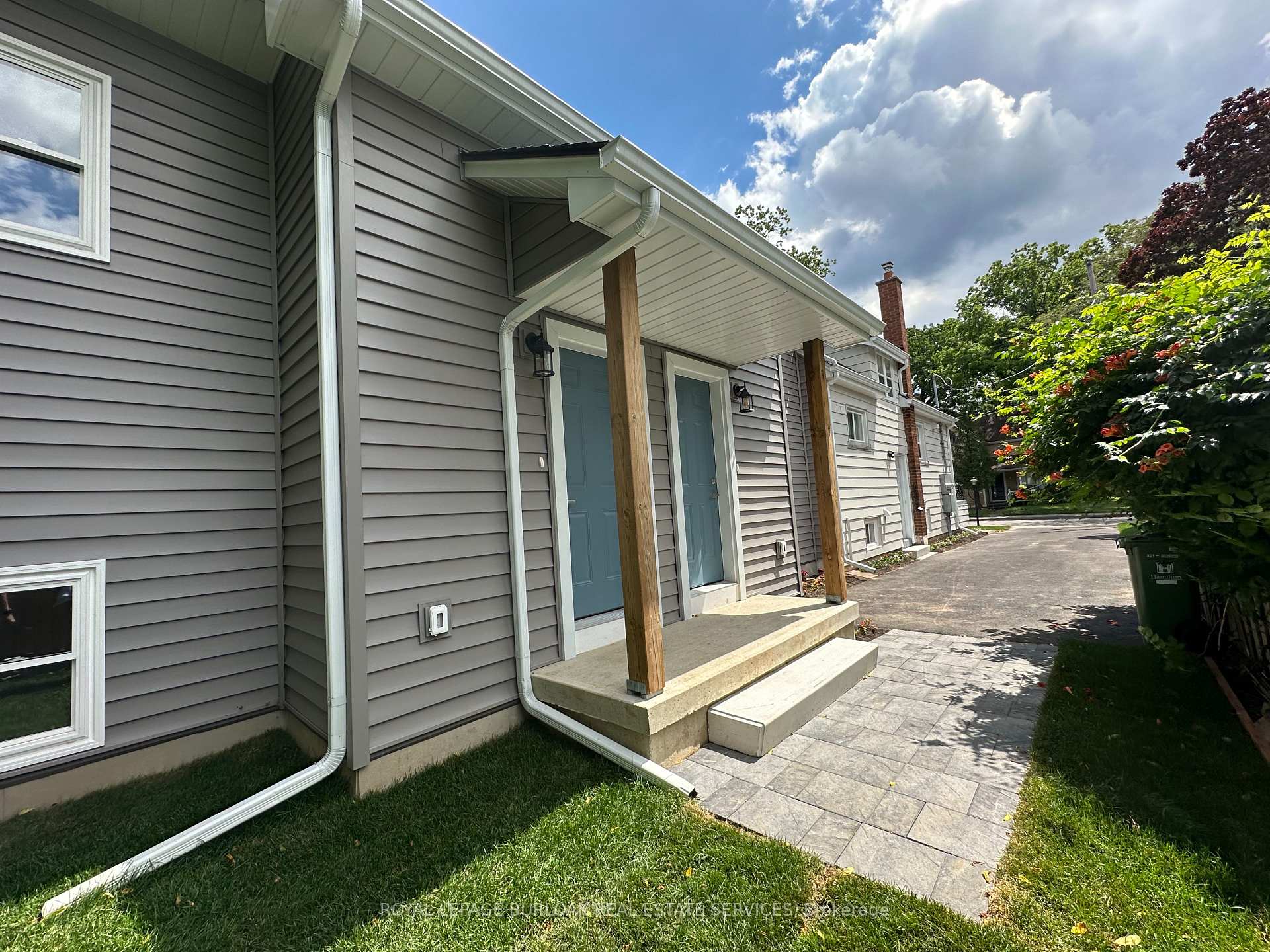 Photo 3 of 38 Viewpoint Avenue, Hamilton, Eastmount — HOMEH