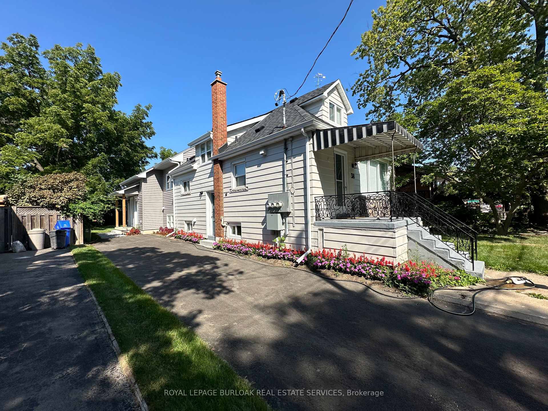 Photo 4 of 38 Viewpoint Avenue, Hamilton, Eastmount — HOMEH