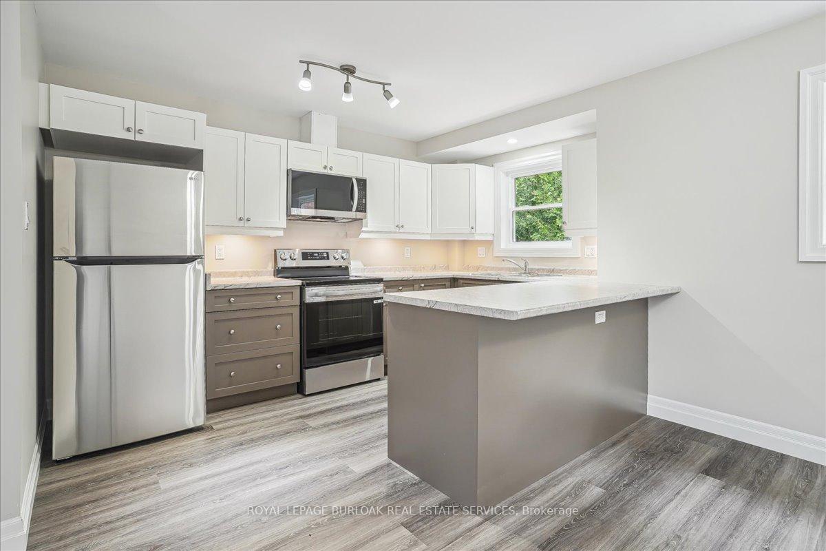 Photo 6 of 38 Viewpoint Avenue, Hamilton, Eastmount — HOMEH