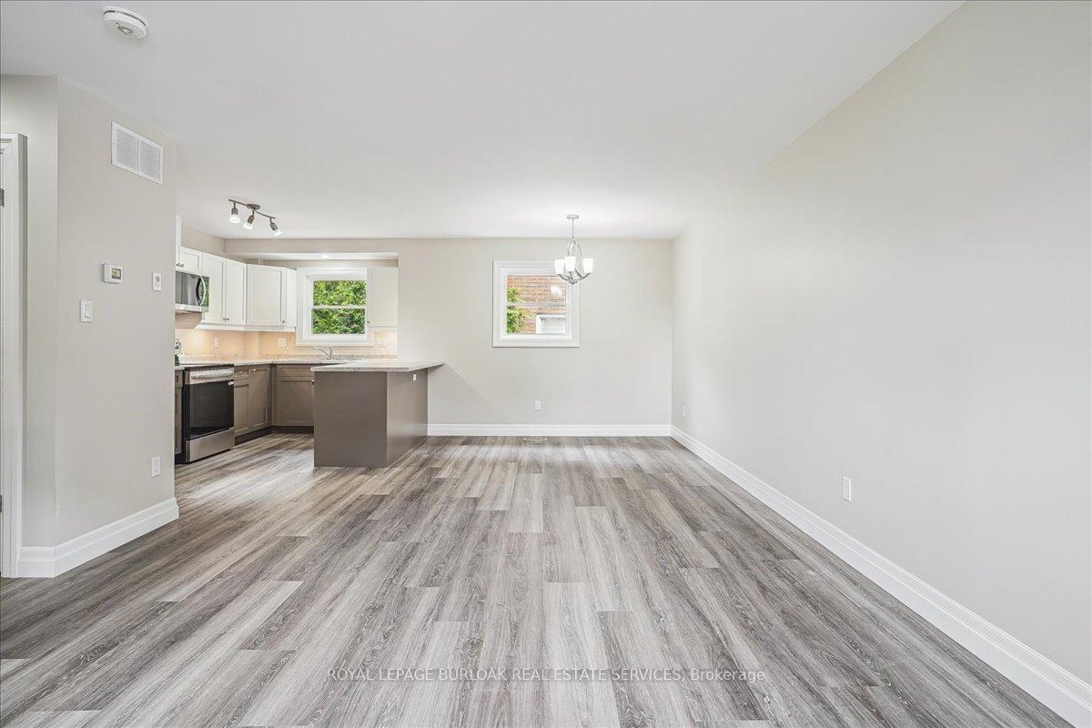 Photo 8 of 38 Viewpoint Avenue, Hamilton, Eastmount — HOMEH