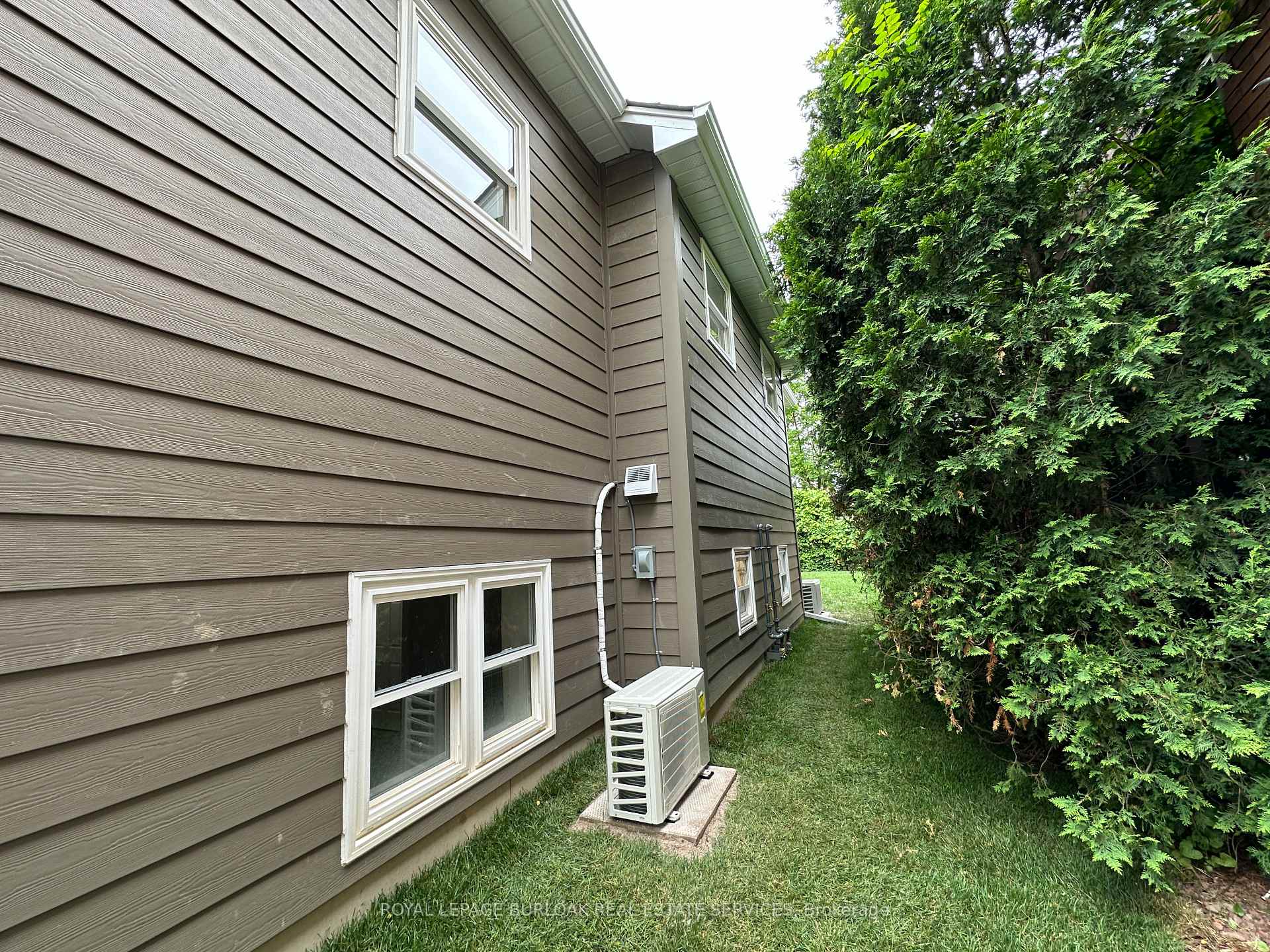 Photo 33 of 38 Viewpoint Avenue, Hamilton, Eastmount — HOMEH