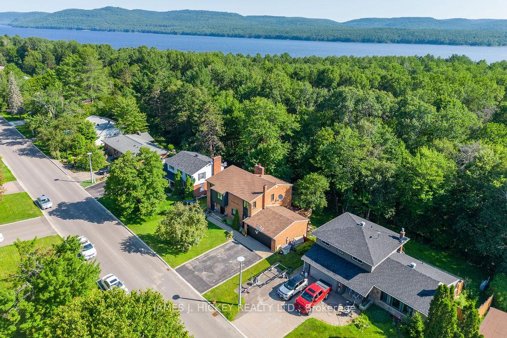 Photo 2 of 243 Thomas Street, Deep River — HOMEH
