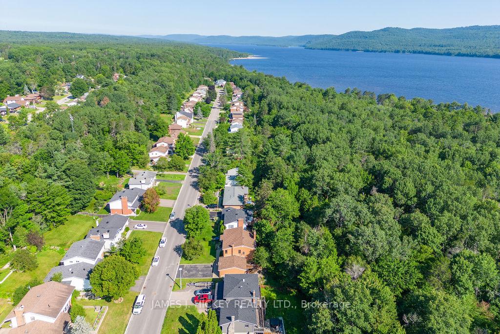 Photo 3 of 243 Thomas Street, Deep River — HOMEH