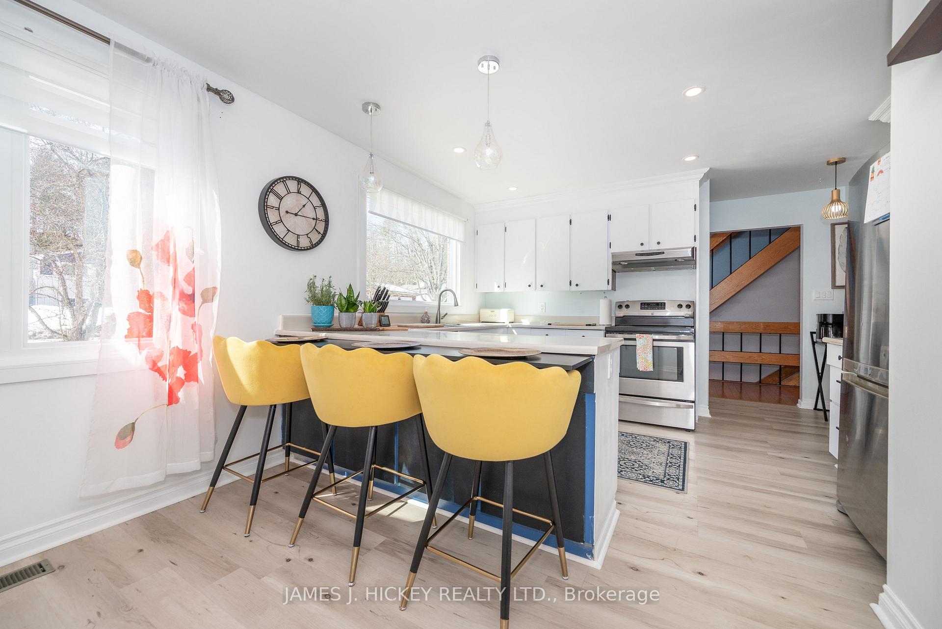 Photo 5 of 243 Thomas Street, Deep River — HOMEH