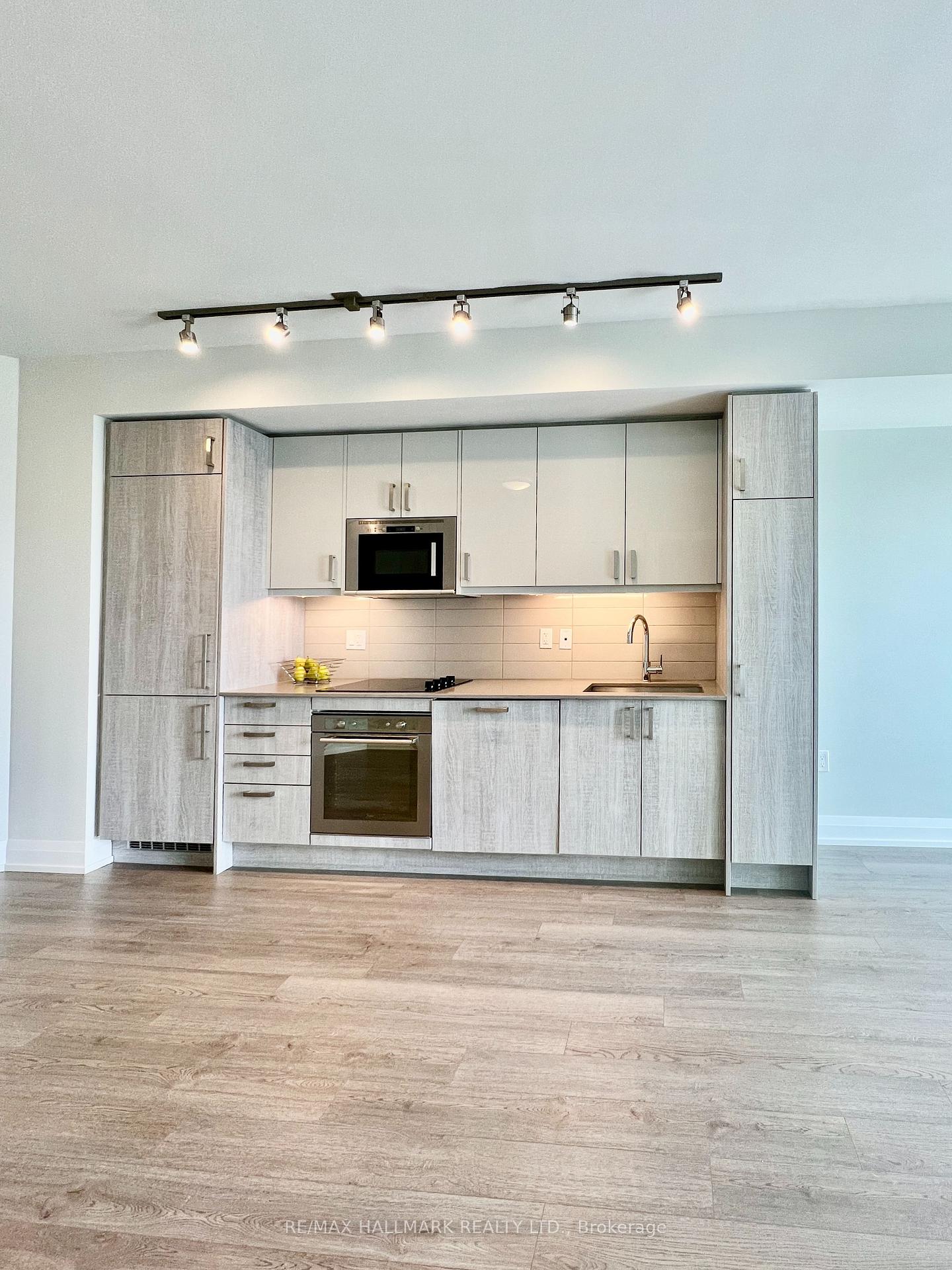 Photo 3 of Unit 2803, 77 Mutual Street, Toronto, Church-Yonge Corridor — HOMEH