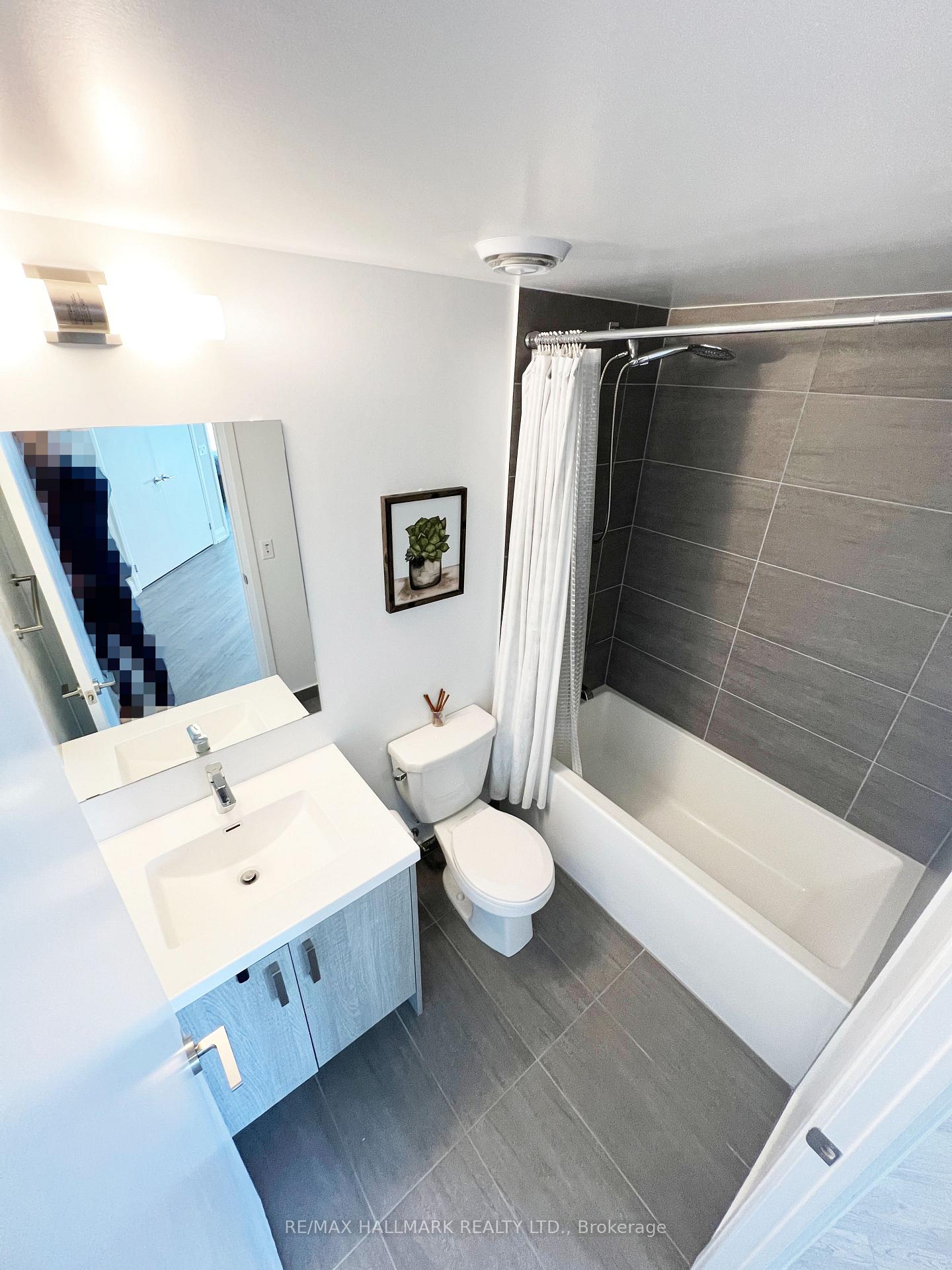 Photo 13 of Unit 2803, 77 Mutual Street, Toronto, Church-Yonge Corridor — HOMEH