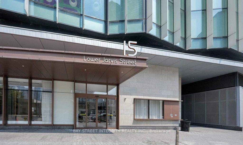 Front of Unit 1704, 15 Lower Jarvis Street