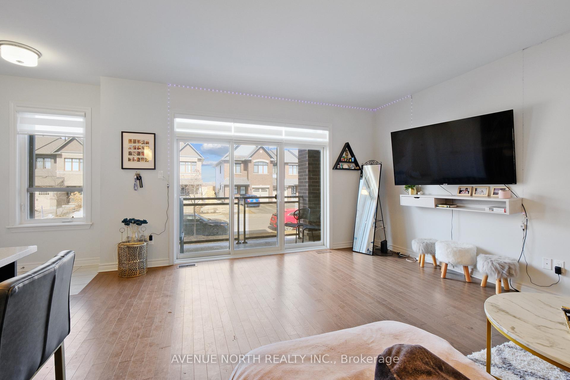 Photo 10 of 365 Axis Way, Ottawa, Mer Bleue/Bradley Estates/Anderson Park — HOMEH