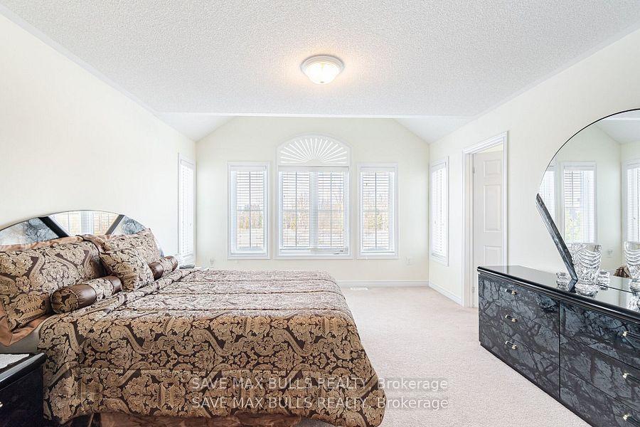 Photo 38 of 92 Veterans Drive, Brampton, Northwest Brampton — HOMEH