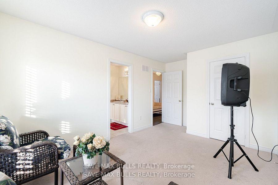 Photo 45 of 92 Veterans Drive, Brampton, Northwest Brampton — HOMEH