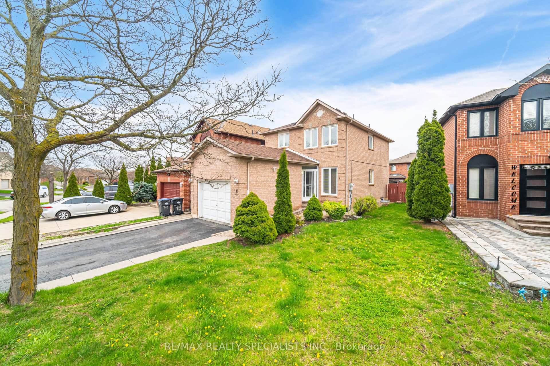 Photo 2 of 71 Cedarwood Crescent, Brampton, Brampton West — HOMEH