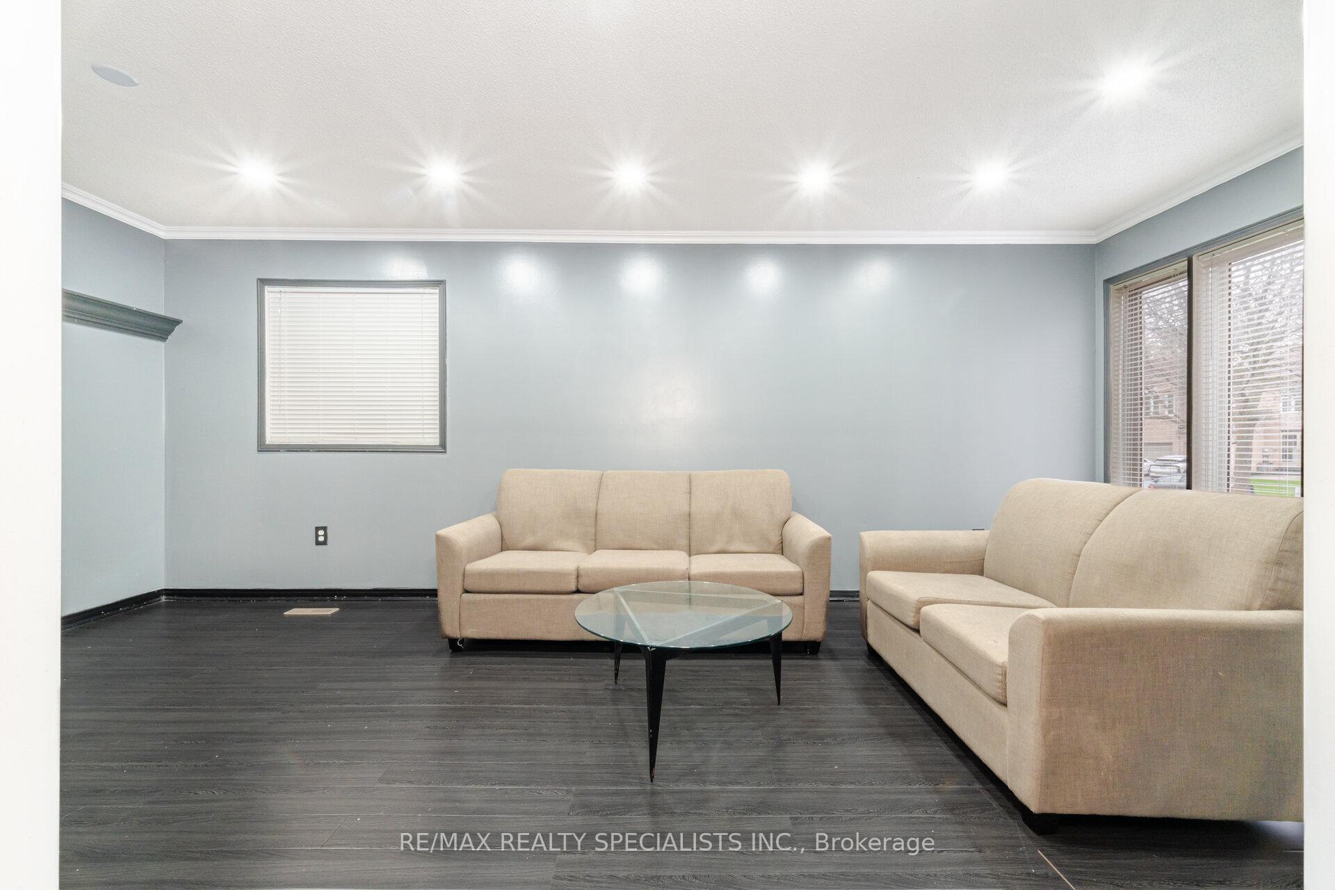Photo 5 of 71 Cedarwood Crescent, Brampton, Brampton West — HOMEH