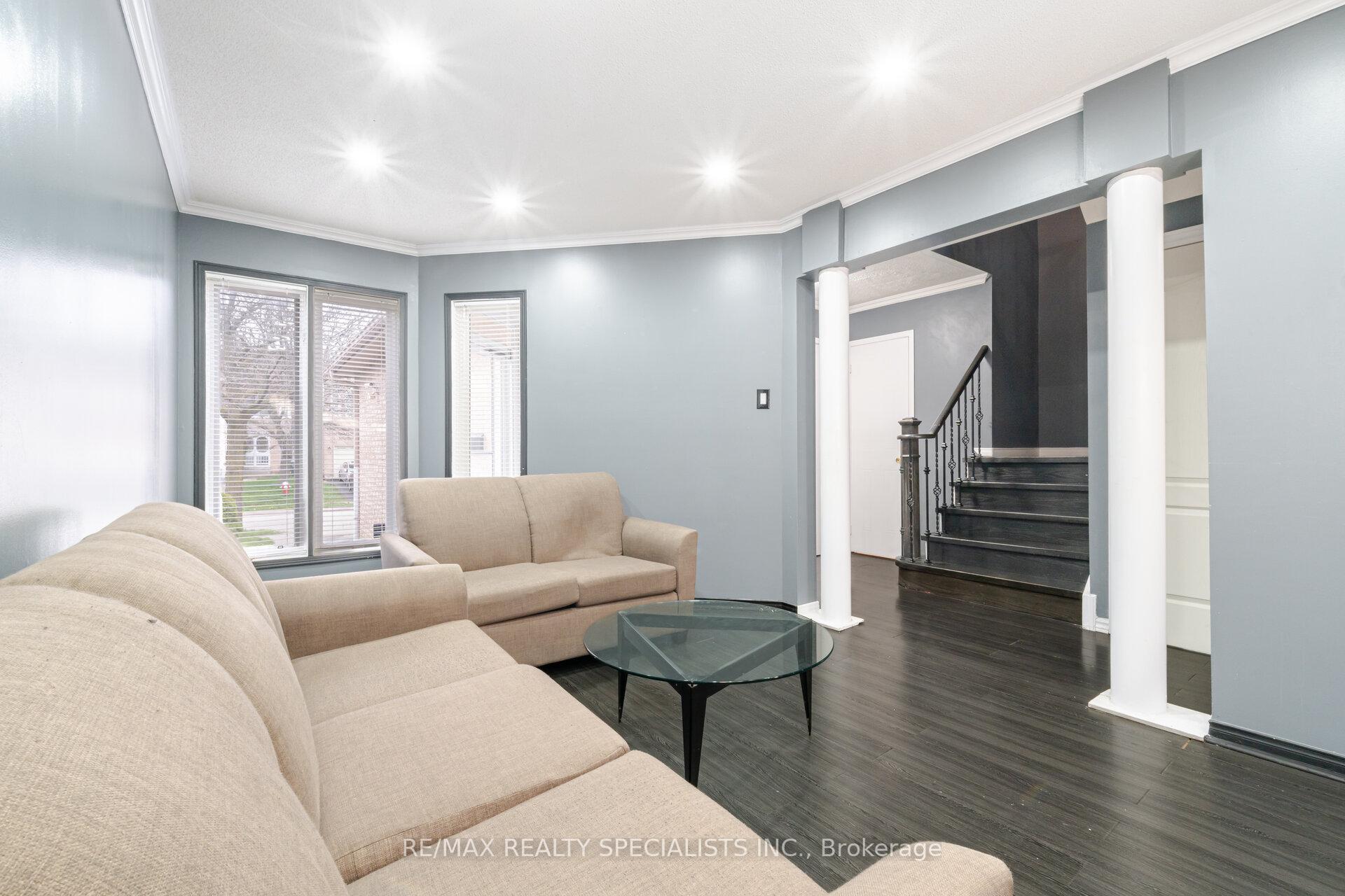 Photo 6 of 71 Cedarwood Crescent, Brampton, Brampton West — HOMEH