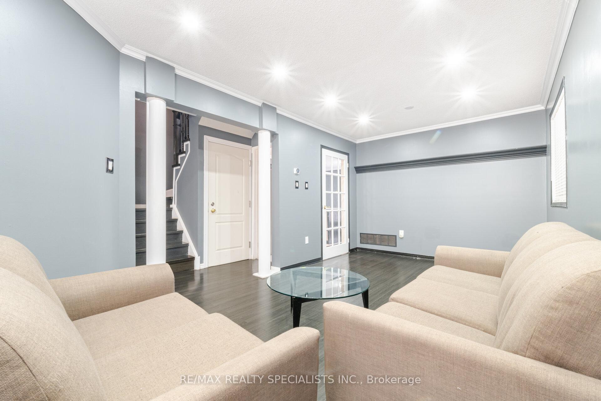 Photo 8 of 71 Cedarwood Crescent, Brampton, Brampton West — HOMEH