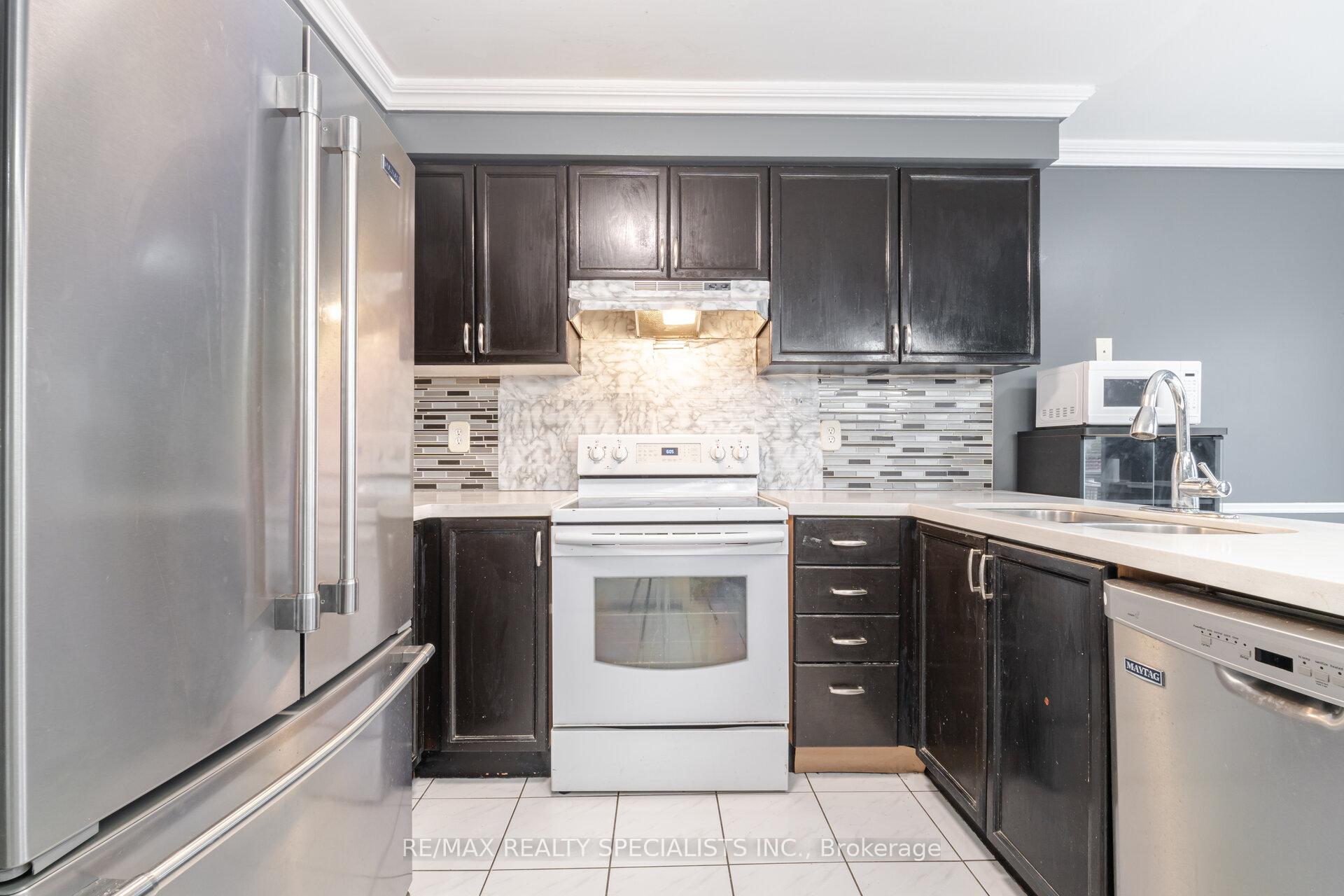 Photo 12 of 71 Cedarwood Crescent, Brampton, Brampton West — HOMEH