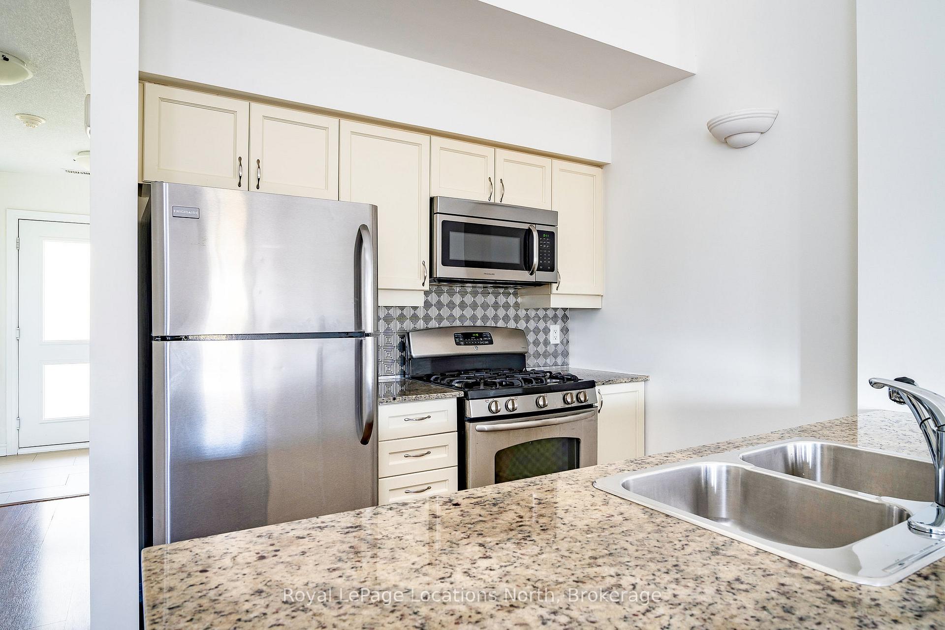 Photo 33 of Unit 307, 3 brandy Lane Drive, Collingwood — HOMEH