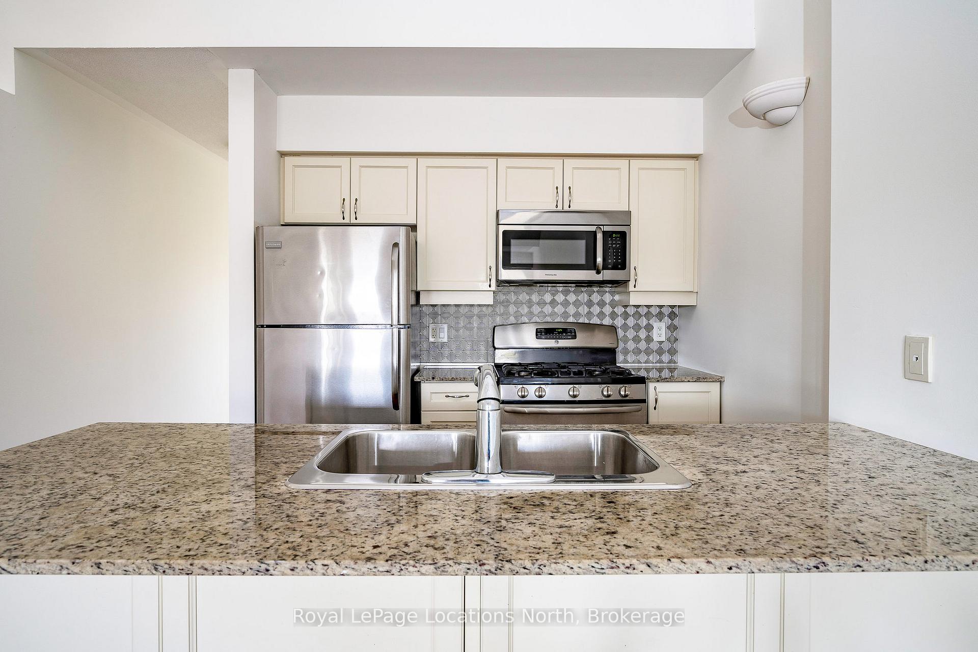 Photo 36 of Unit 307, 3 brandy Lane Drive, Collingwood — HOMEH