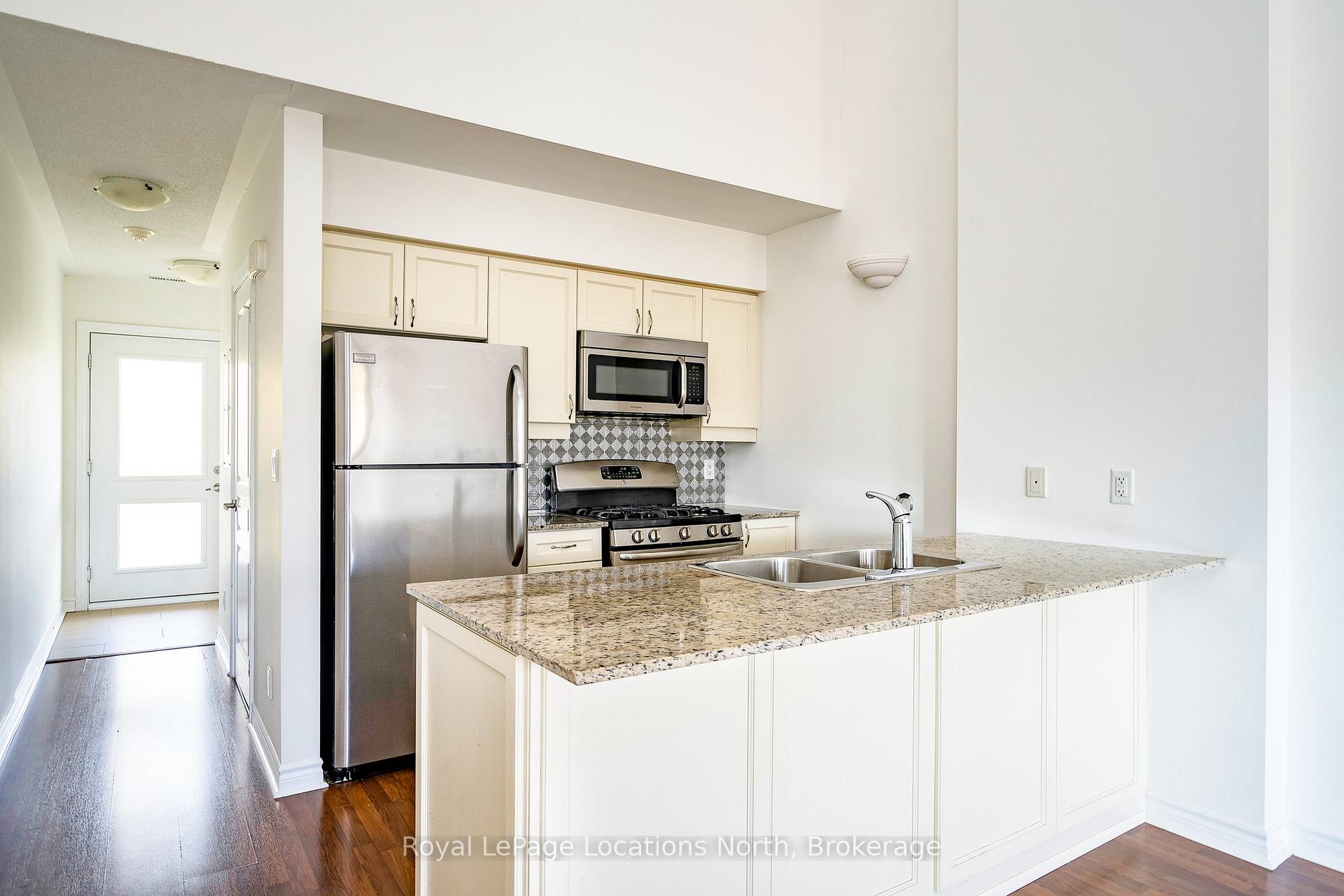 Photo 13 of Unit 307, 3 brandy Lane Drive, Collingwood — HOMEH