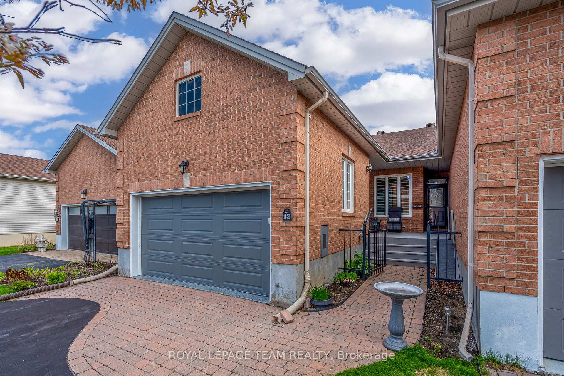 Photo 2 of 13 Eileen Crescent, Ottawa, Stittsville (Central) — HOMEH