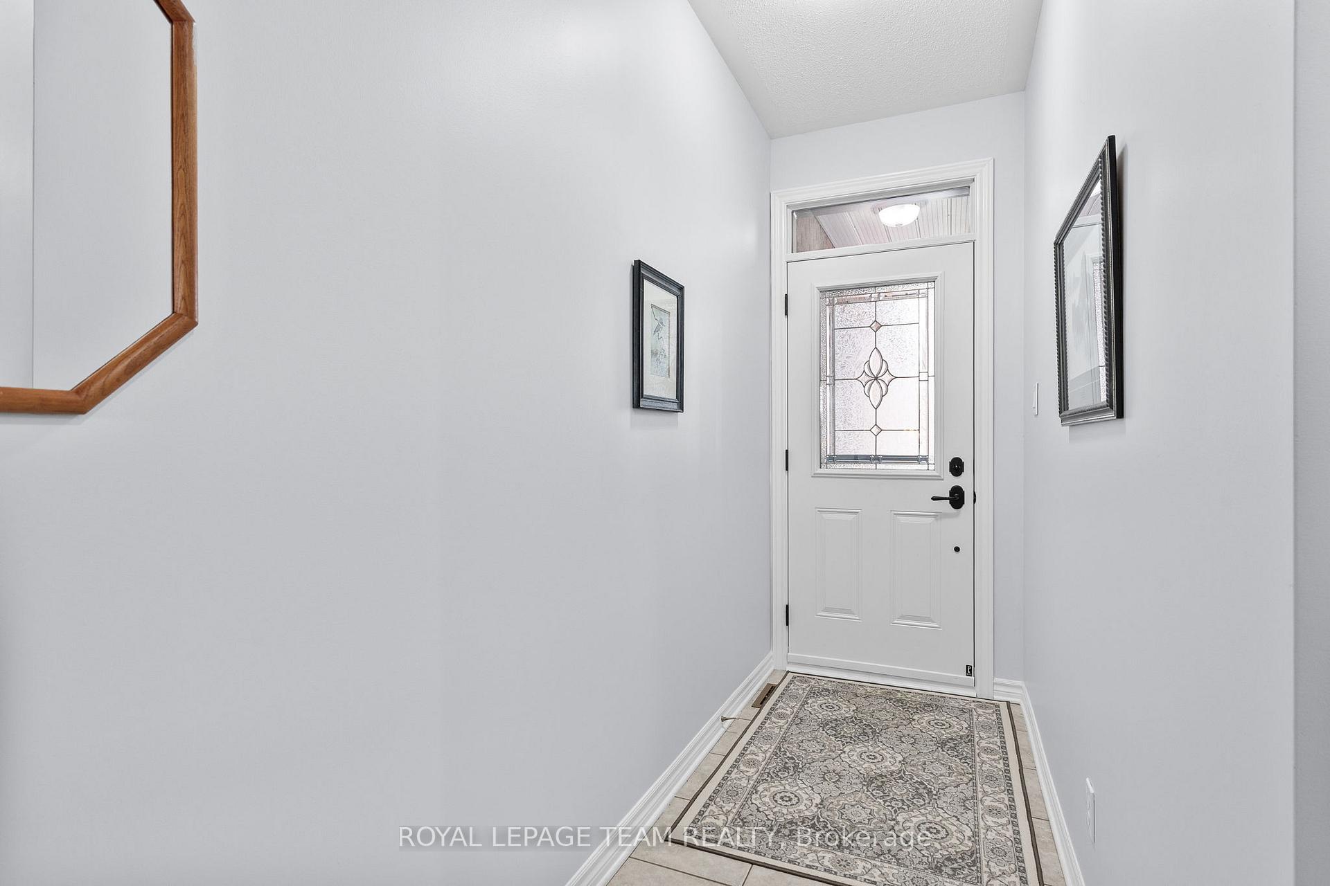 Photo 5 of 13 Eileen Crescent, Ottawa, Stittsville (Central) — HOMEH
