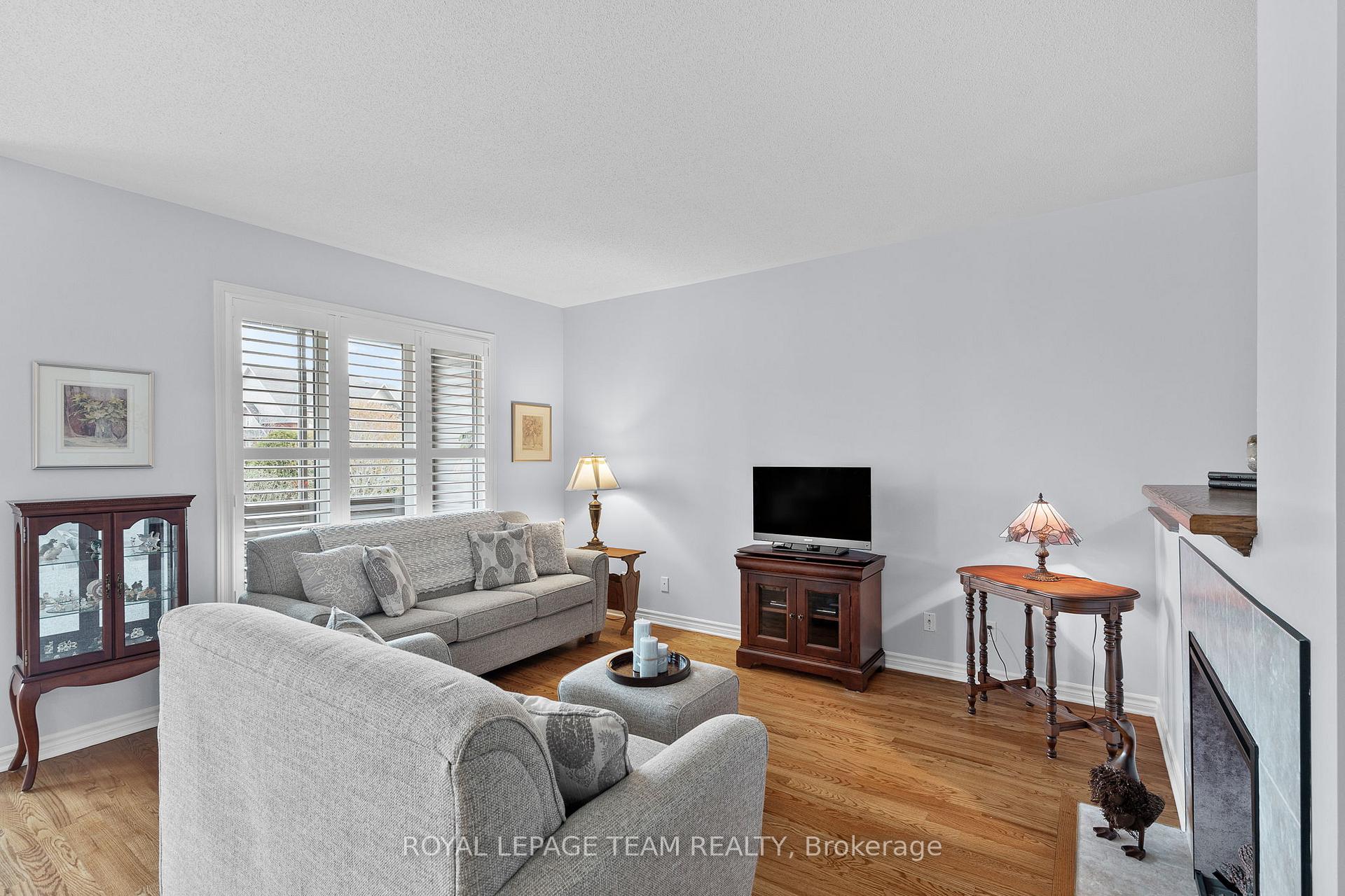 Photo 8 of 13 Eileen Crescent, Ottawa, Stittsville (Central) — HOMEH