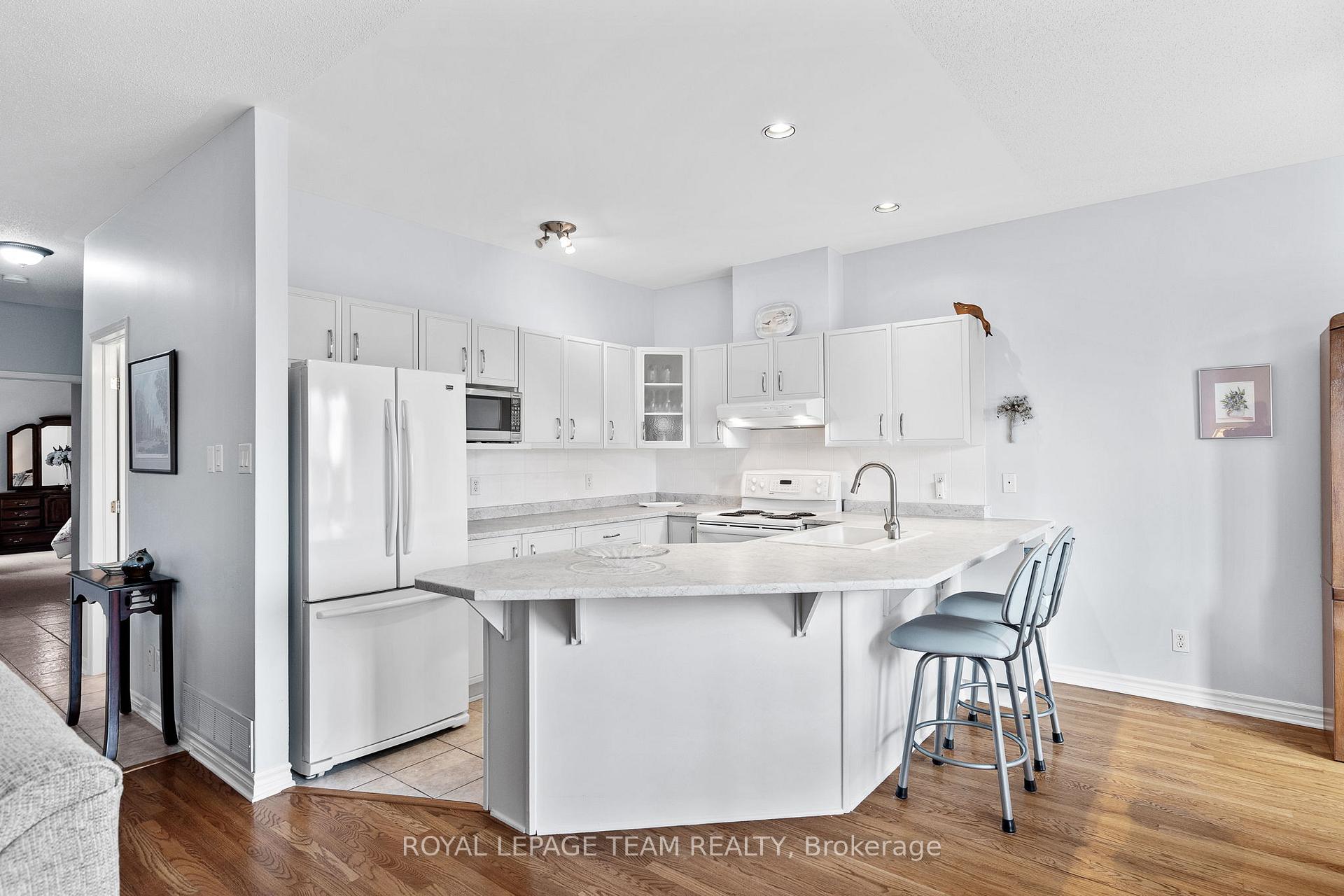 Photo 11 of 13 Eileen Crescent, Ottawa, Stittsville (Central) — HOMEH