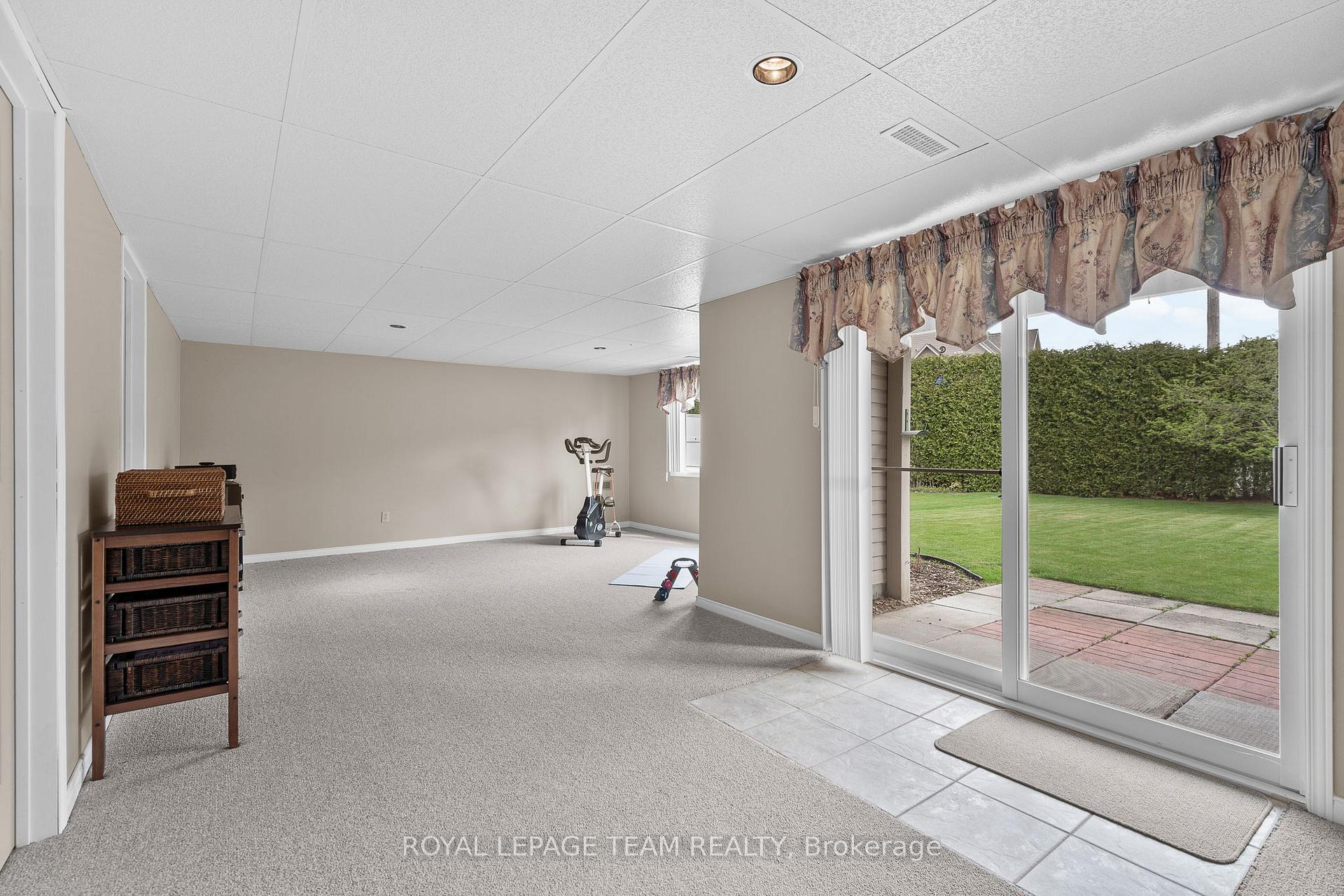 Photo 28 of 13 Eileen Crescent, Ottawa, Stittsville (Central) — HOMEH