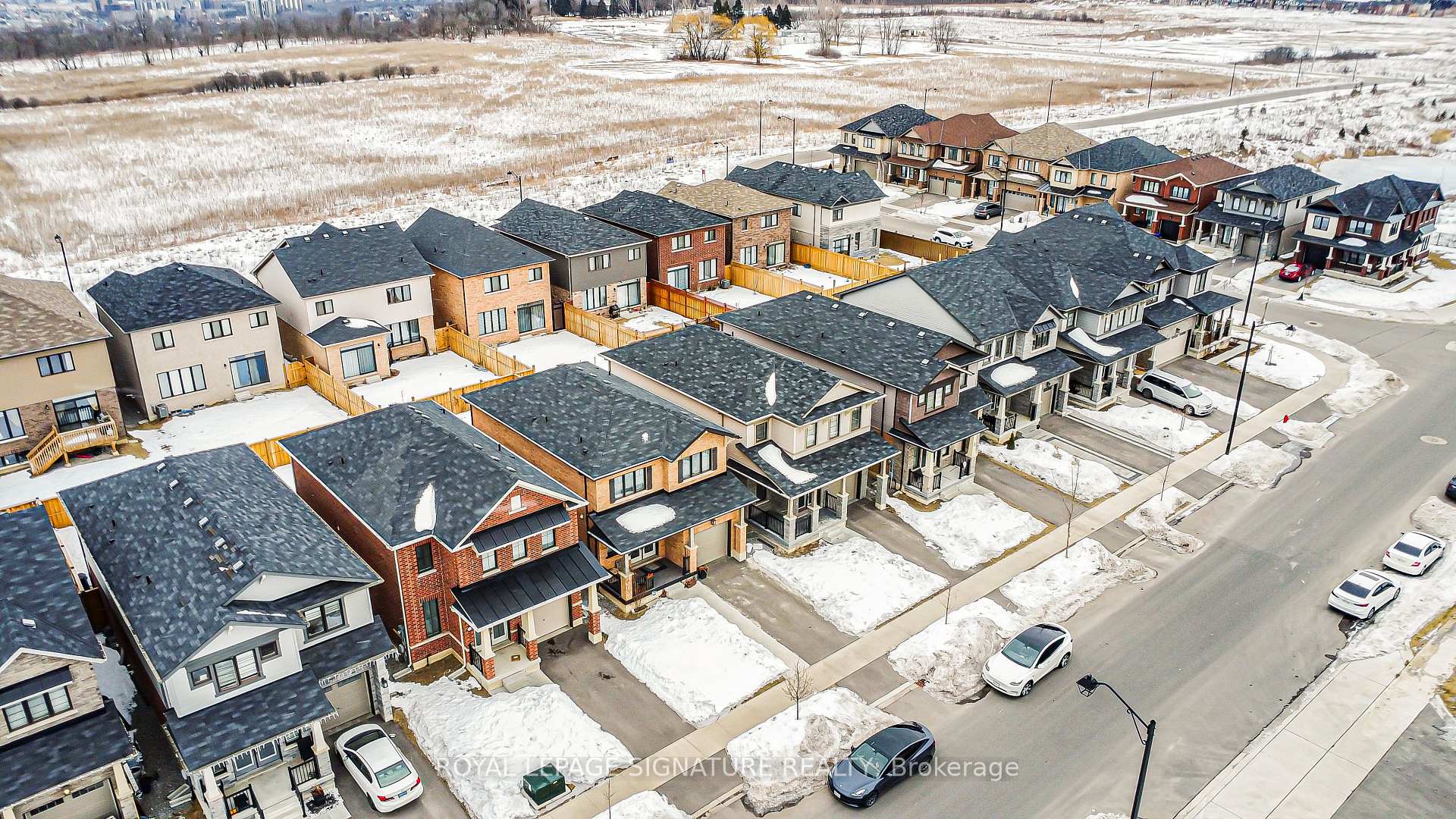 Photo 6 of 220 Bedrock Drive, Hamilton, Stoney Creek Mountain — HOMEH