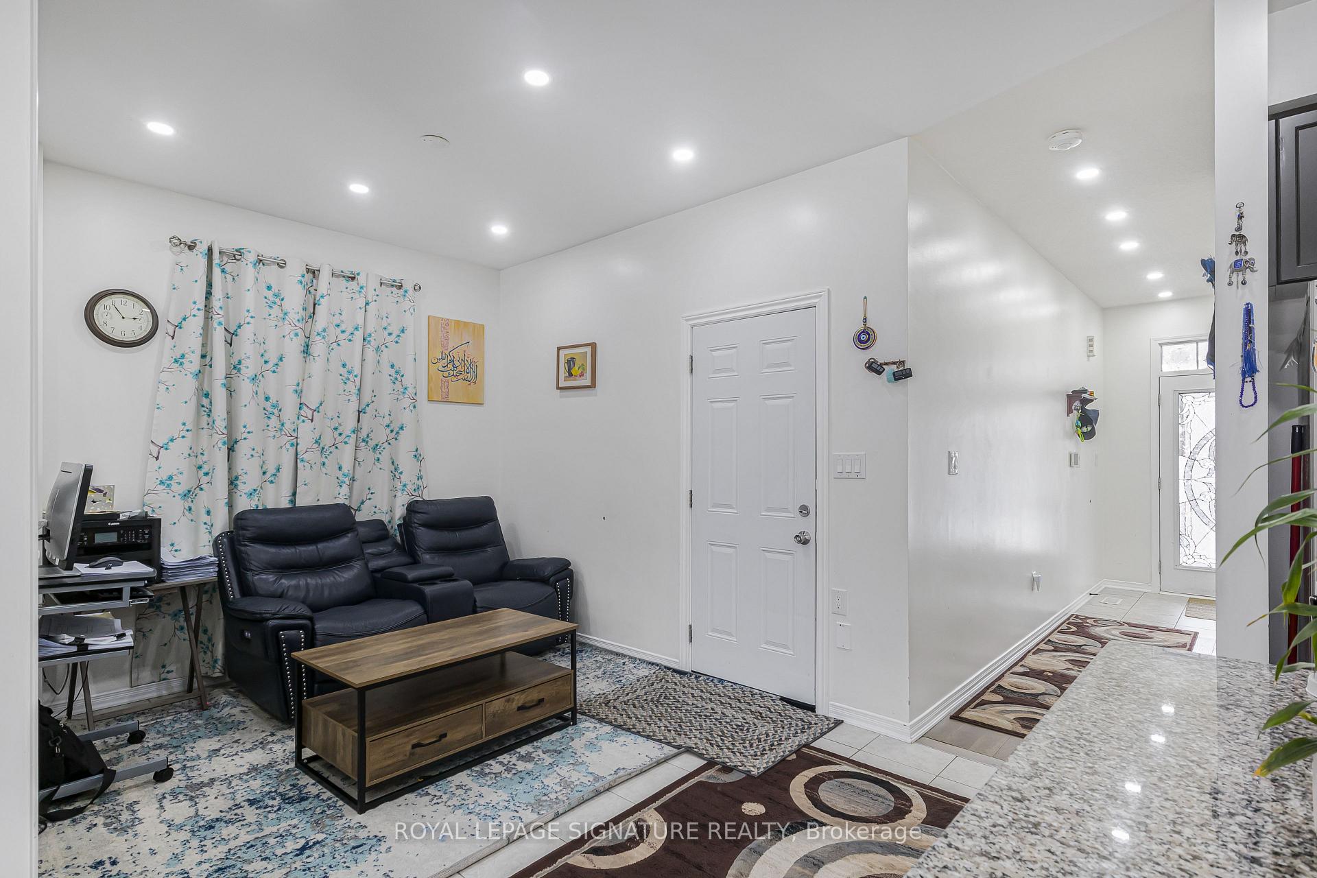Photo 14 of 220 Bedrock Drive, Hamilton, Stoney Creek Mountain — HOMEH