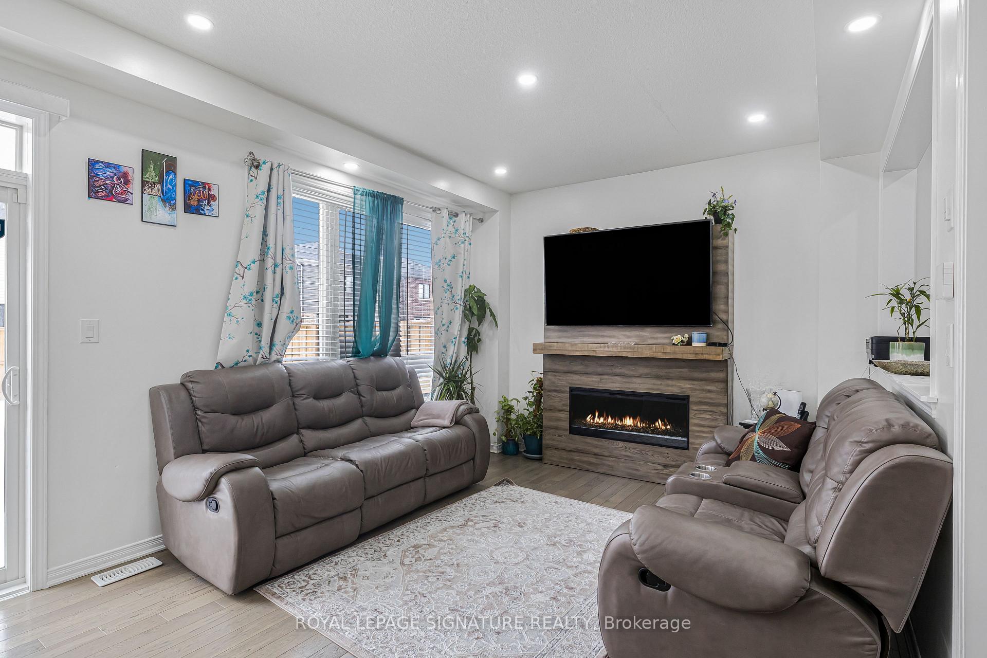 Photo 16 of 220 Bedrock Drive, Hamilton, Stoney Creek Mountain — HOMEH
