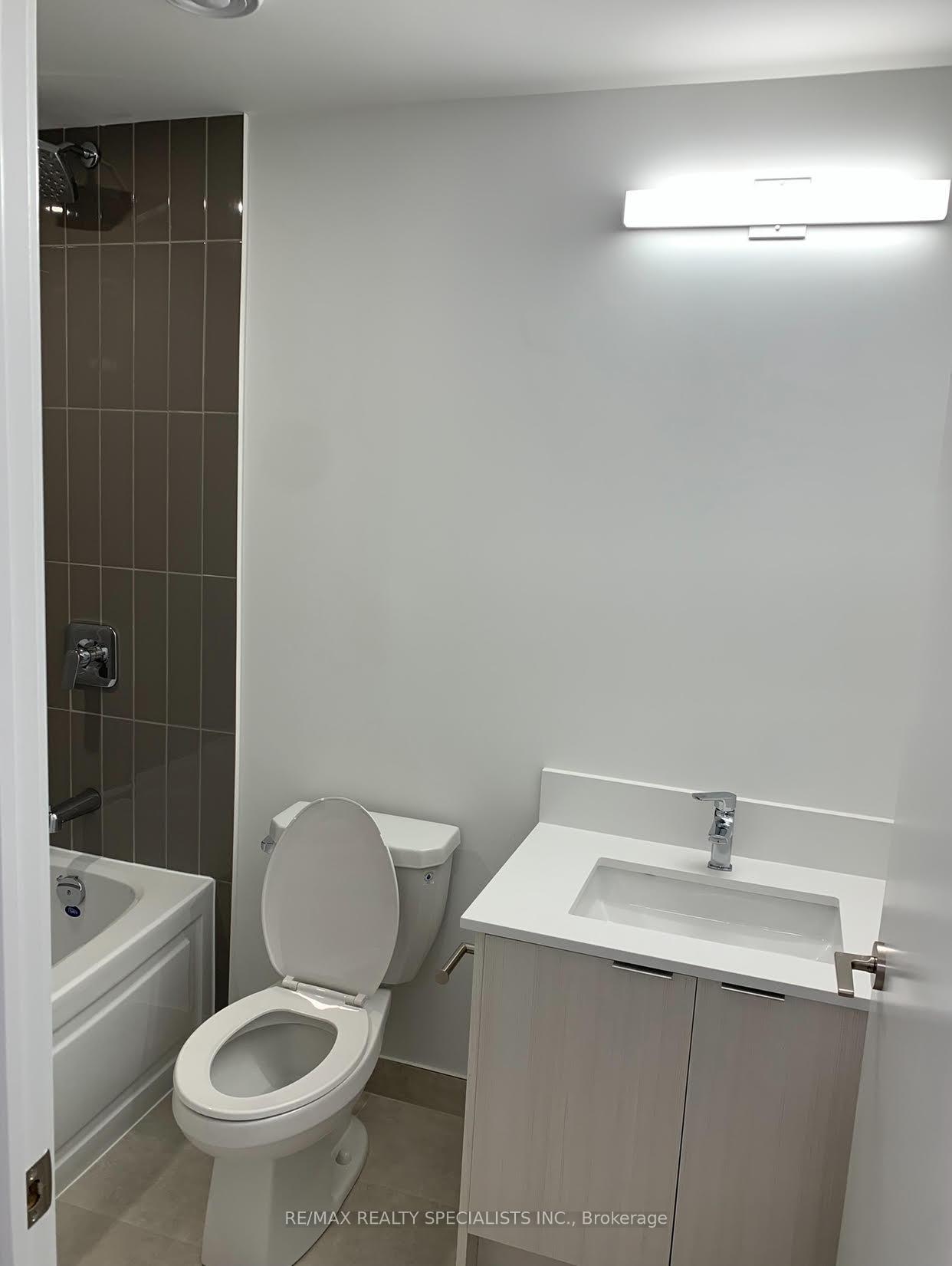 Photo 4 of Unit 209, 225 Malta Avenue, Brampton, Fletcher's Creek South — HOMEH